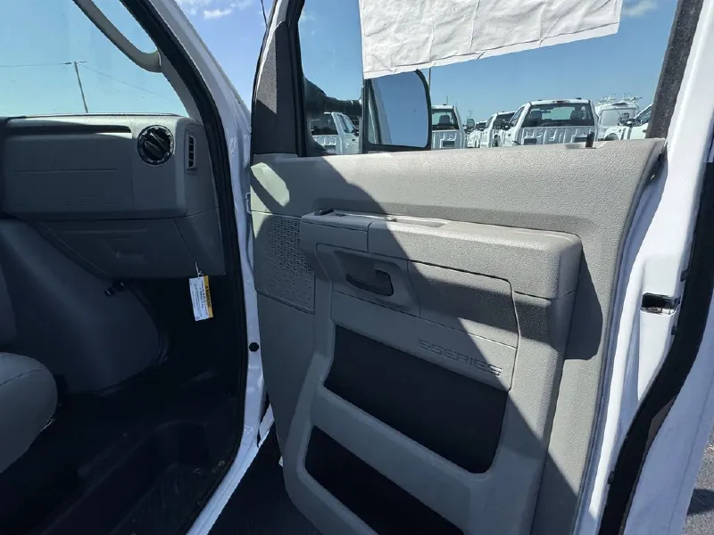 2025 FORD ECONOLINE