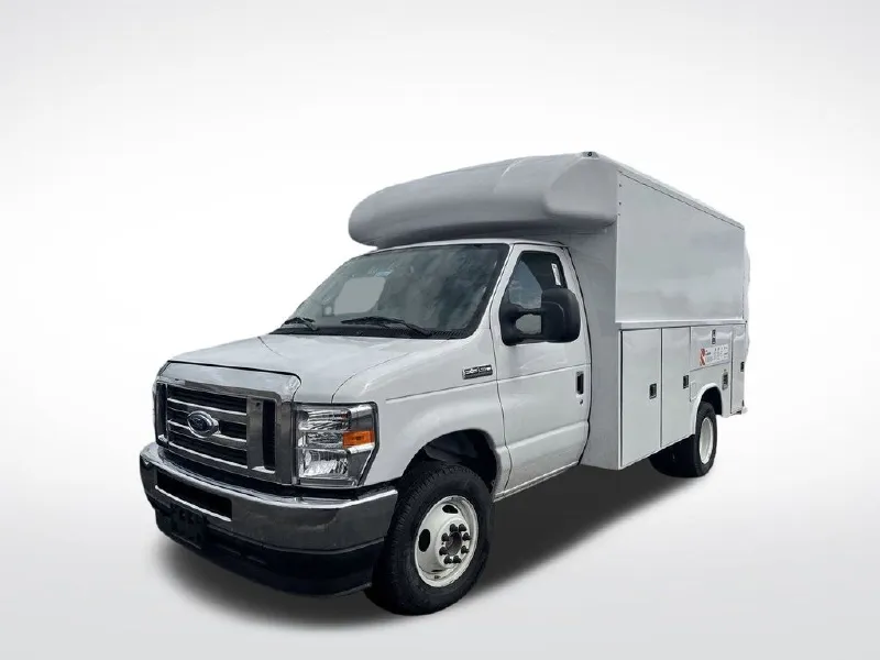 2025 FORD ECONOLINE