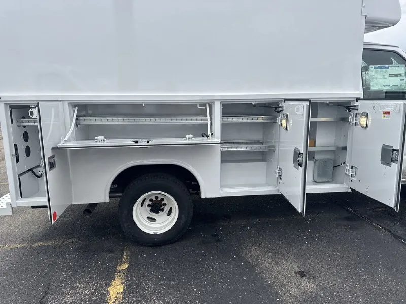 2025 FORD ECONOLINE