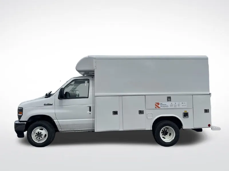 2025 FORD ECONOLINE
