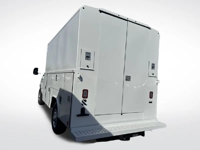 2025 FORD ECONOLINE