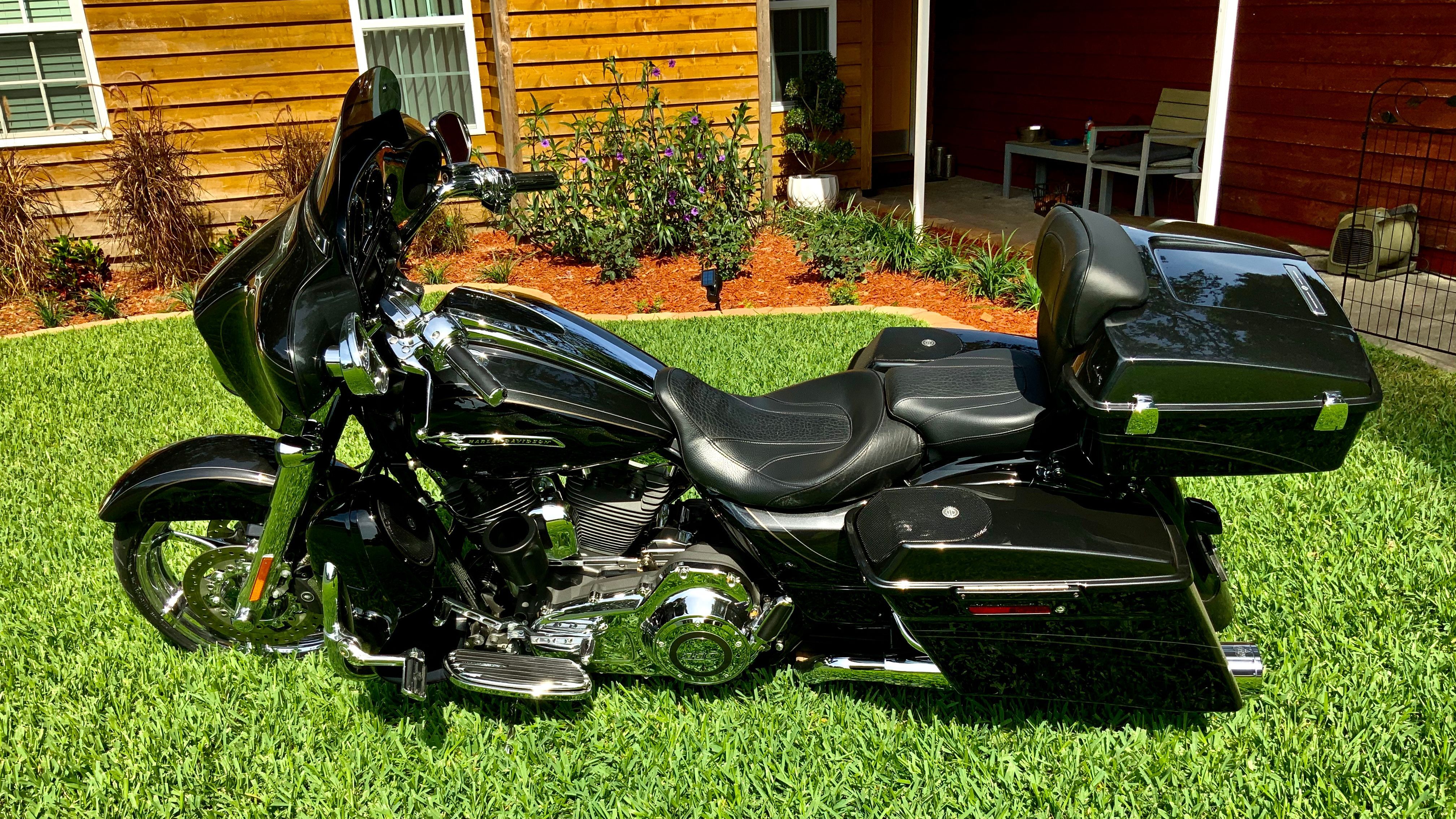 2012 Harley-Davidson STREET GLIDE CVO STREET GLIDE CVO STREET GLIDE in Seffner, FL