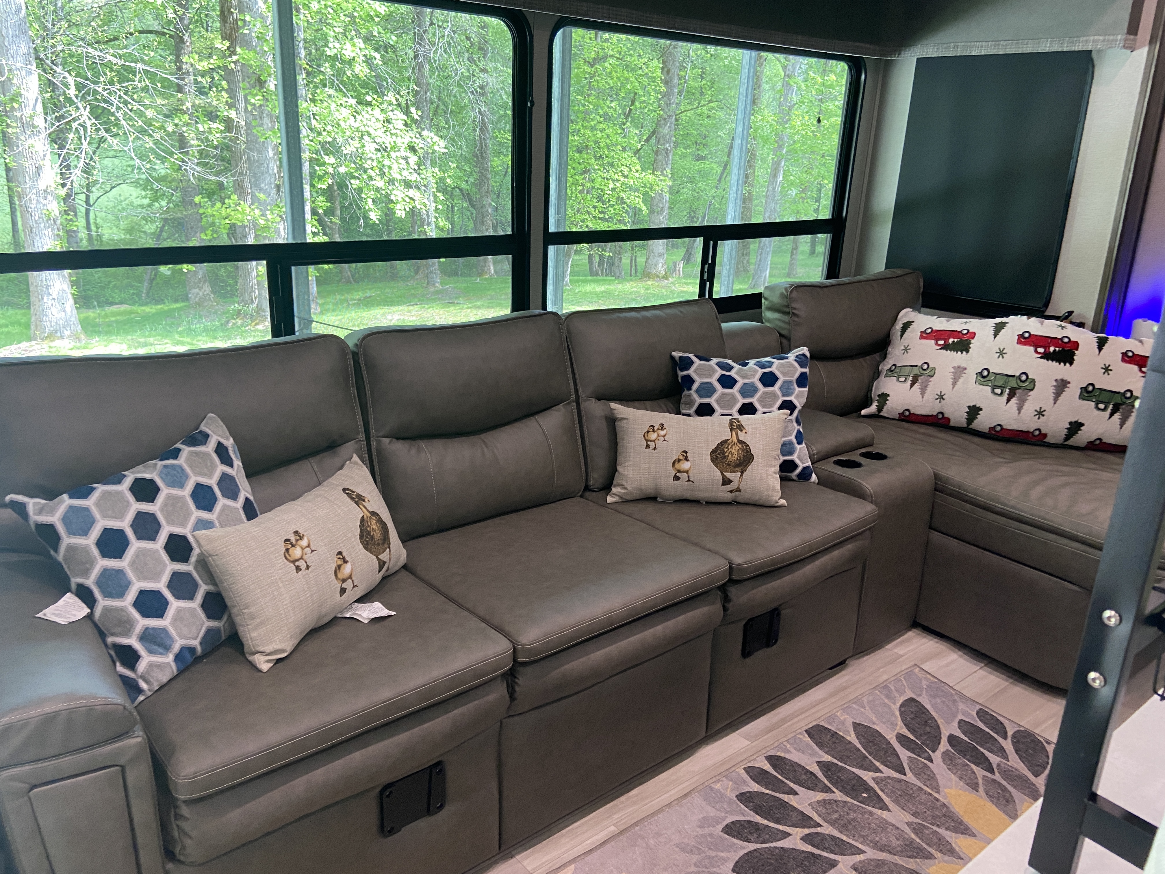 2022 Grand Design SOLITUDE S-CLASS 3950BH-R RV