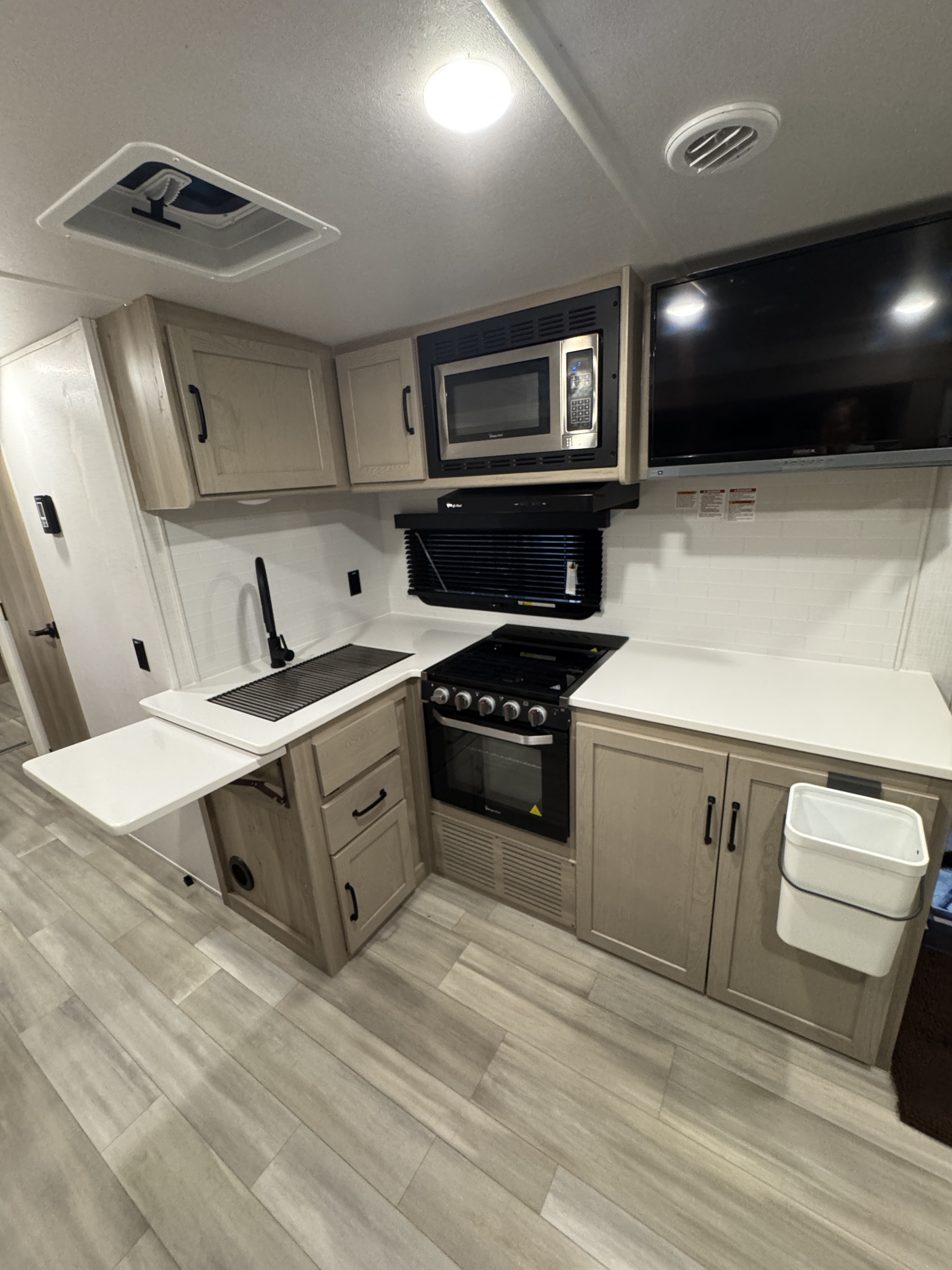 2024 Forest River FLAGSTAFF SUPER LITE 26BHS in alvarado TX
