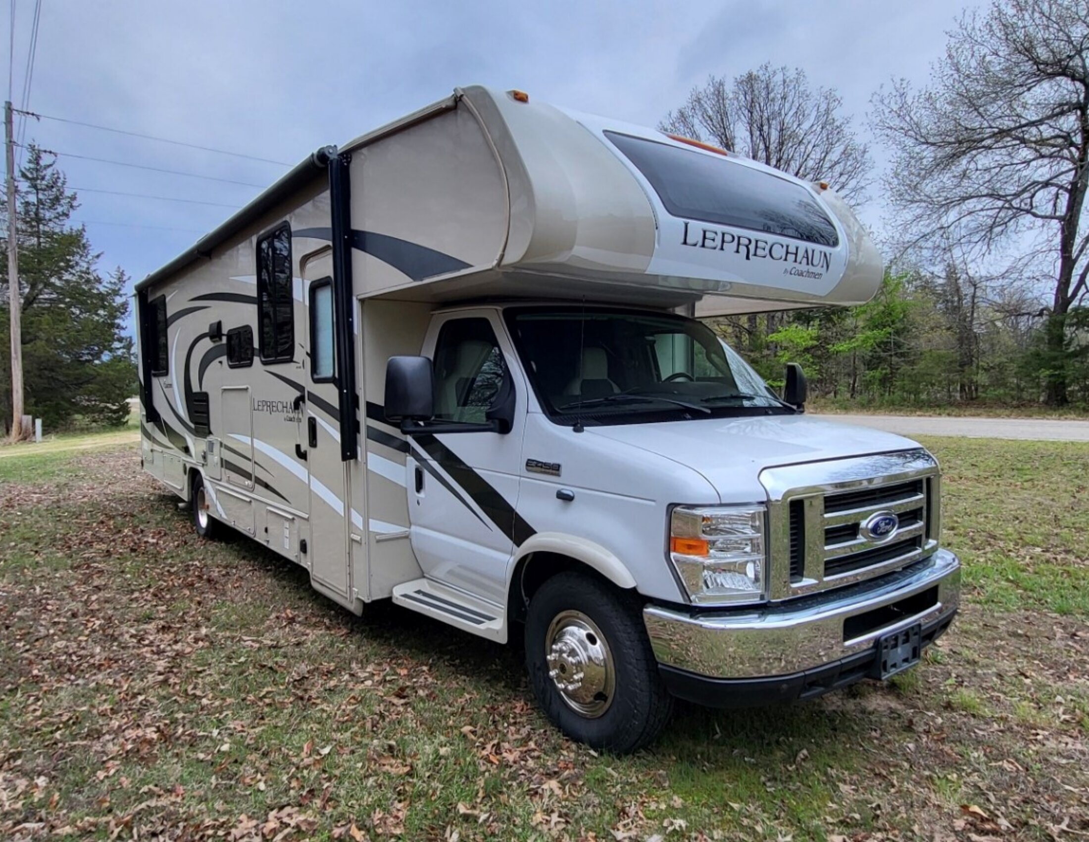 2021 Coachmen LEPRECHAUN 319MB FORD RV