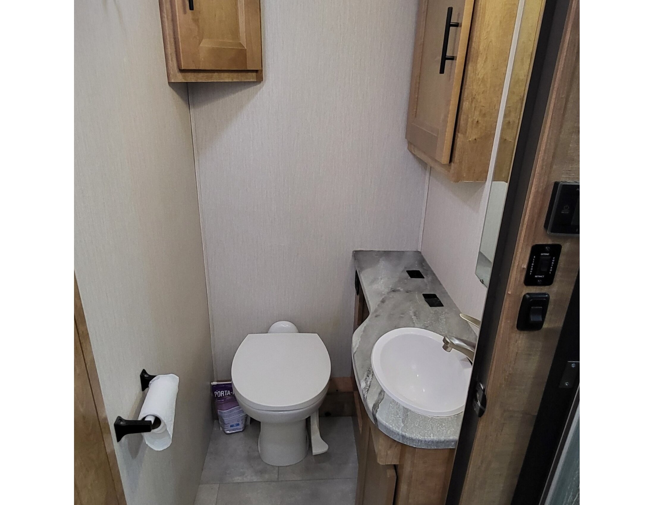 2021 Coachmen LEPRECHAUN 319MB FORD in fort towson OK