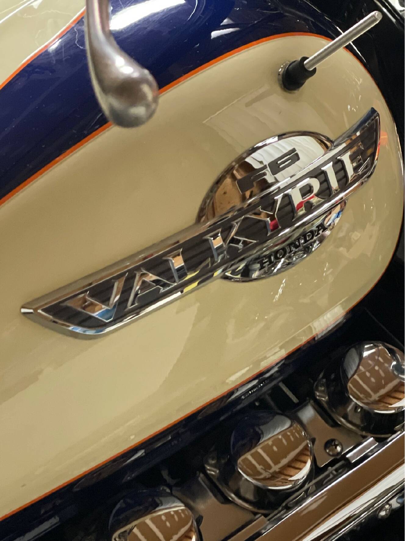 A photo of this 1998 Honda VALKYRIE TOURER