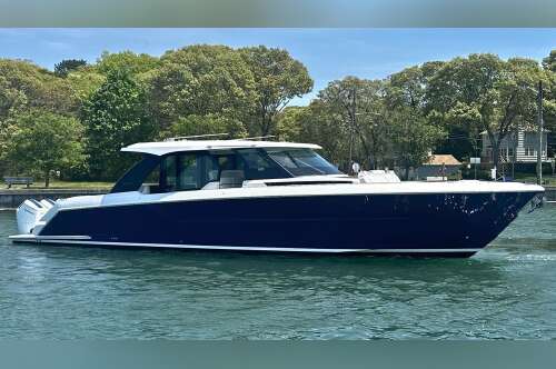 2027 Tiara Yachts 56LS in hampton bays NY