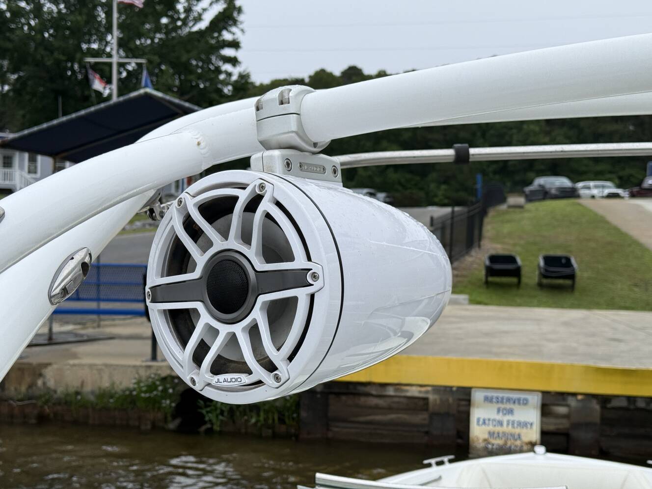 A photo of this 2021 Cobalt 220S