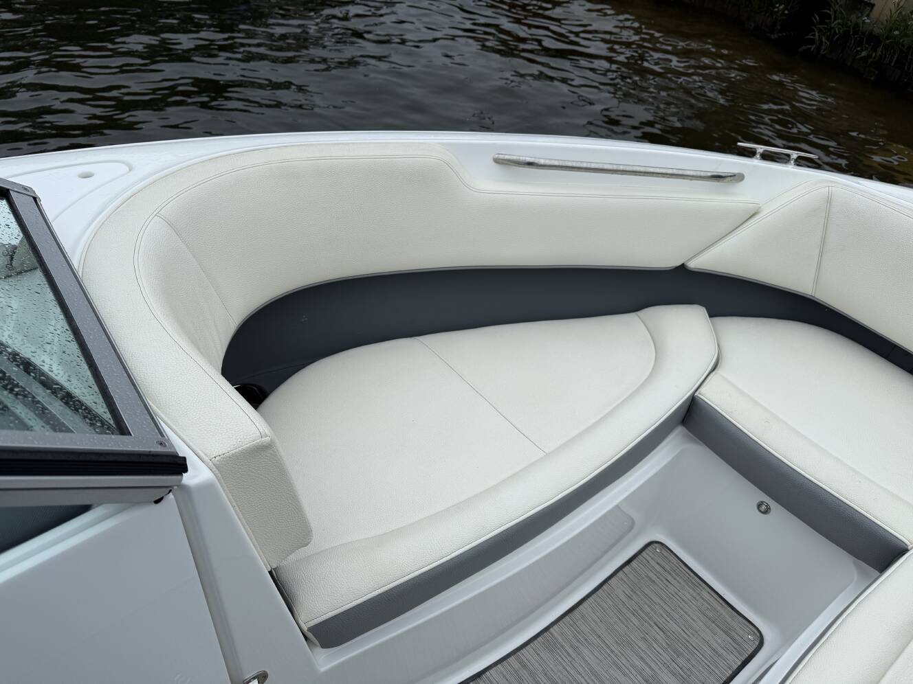 A photo of this 2021 Cobalt 220S