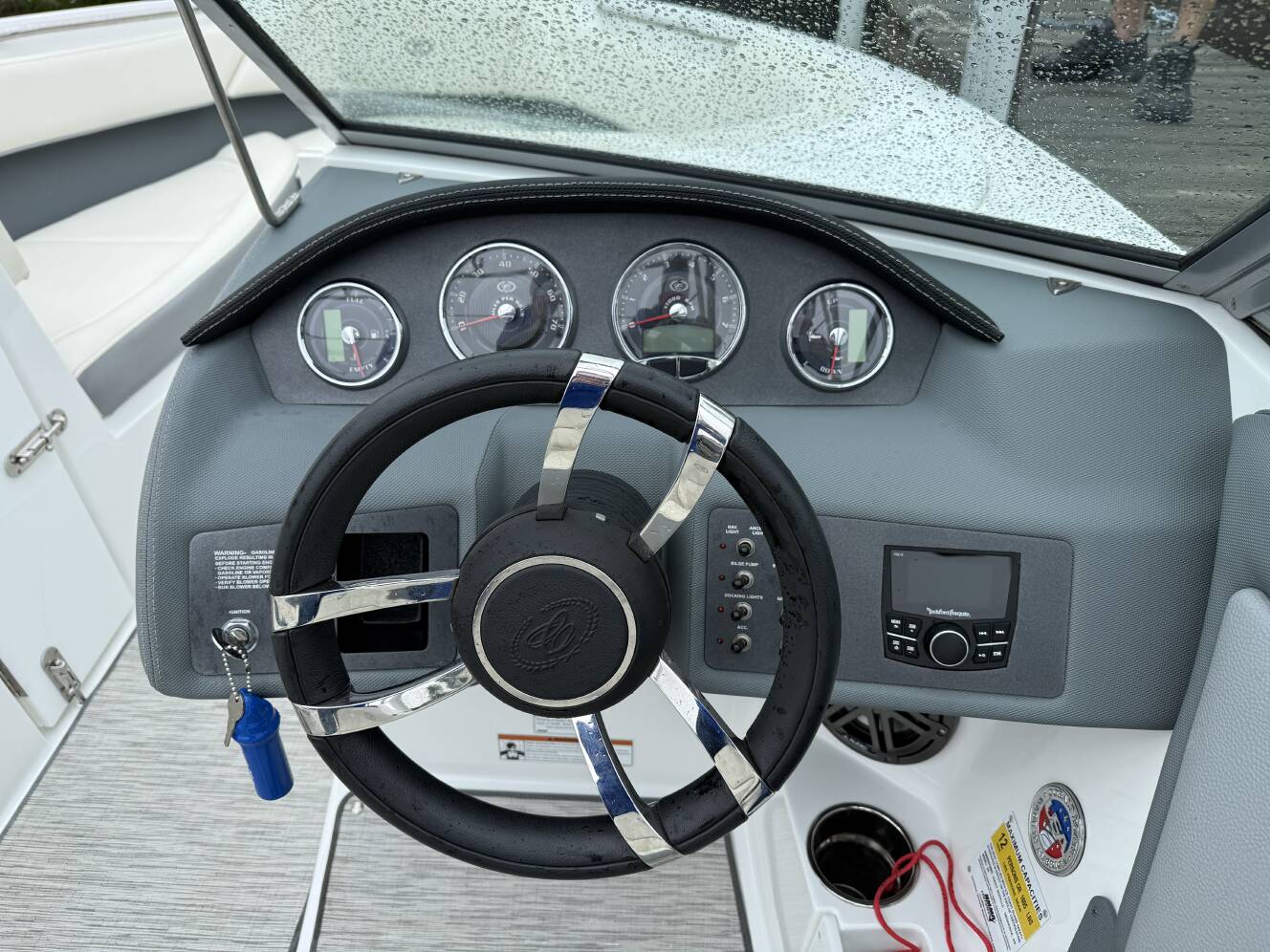 A photo of this 2021 Cobalt 220S
