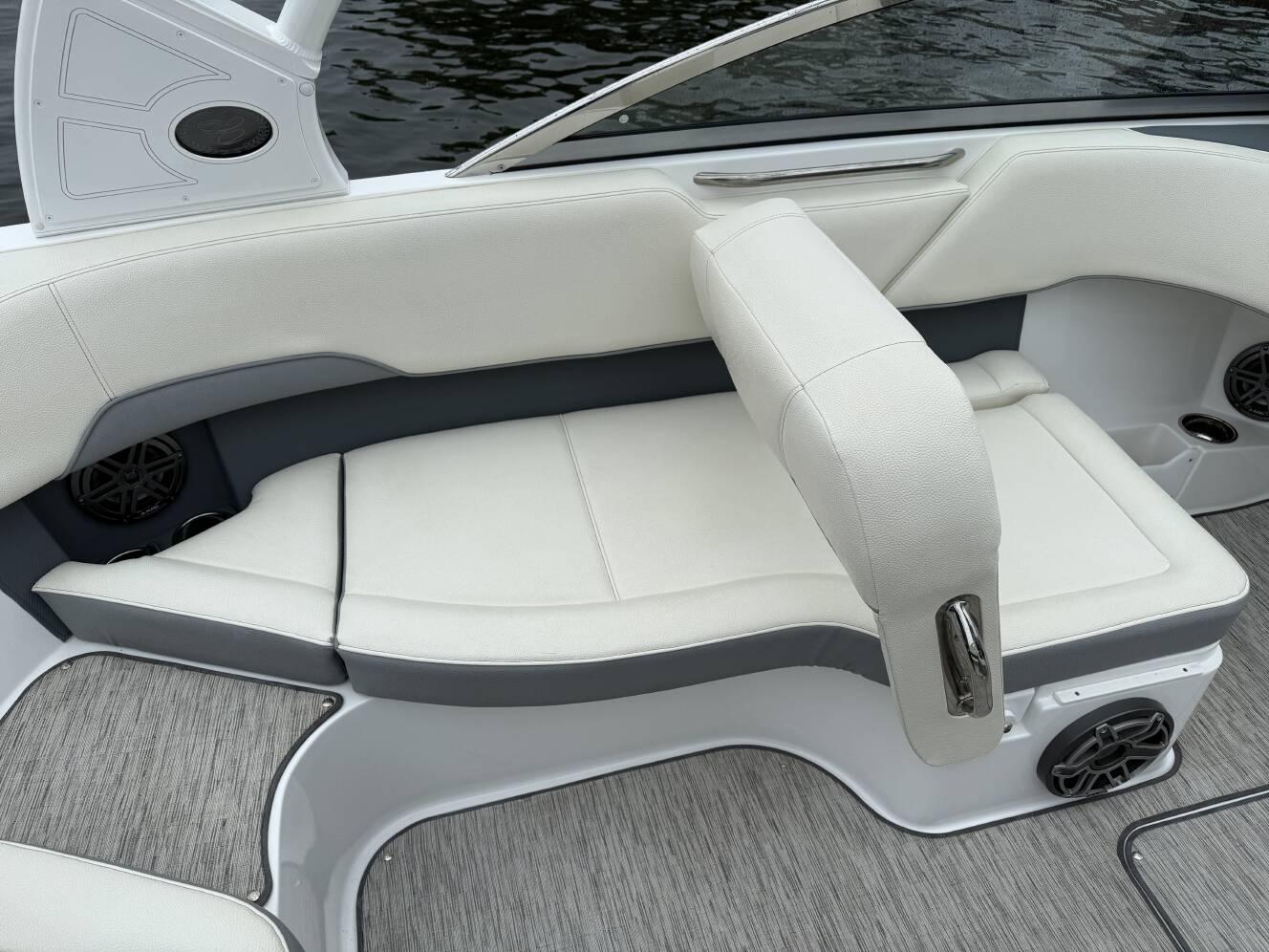 A photo of this 2021 Cobalt 220S