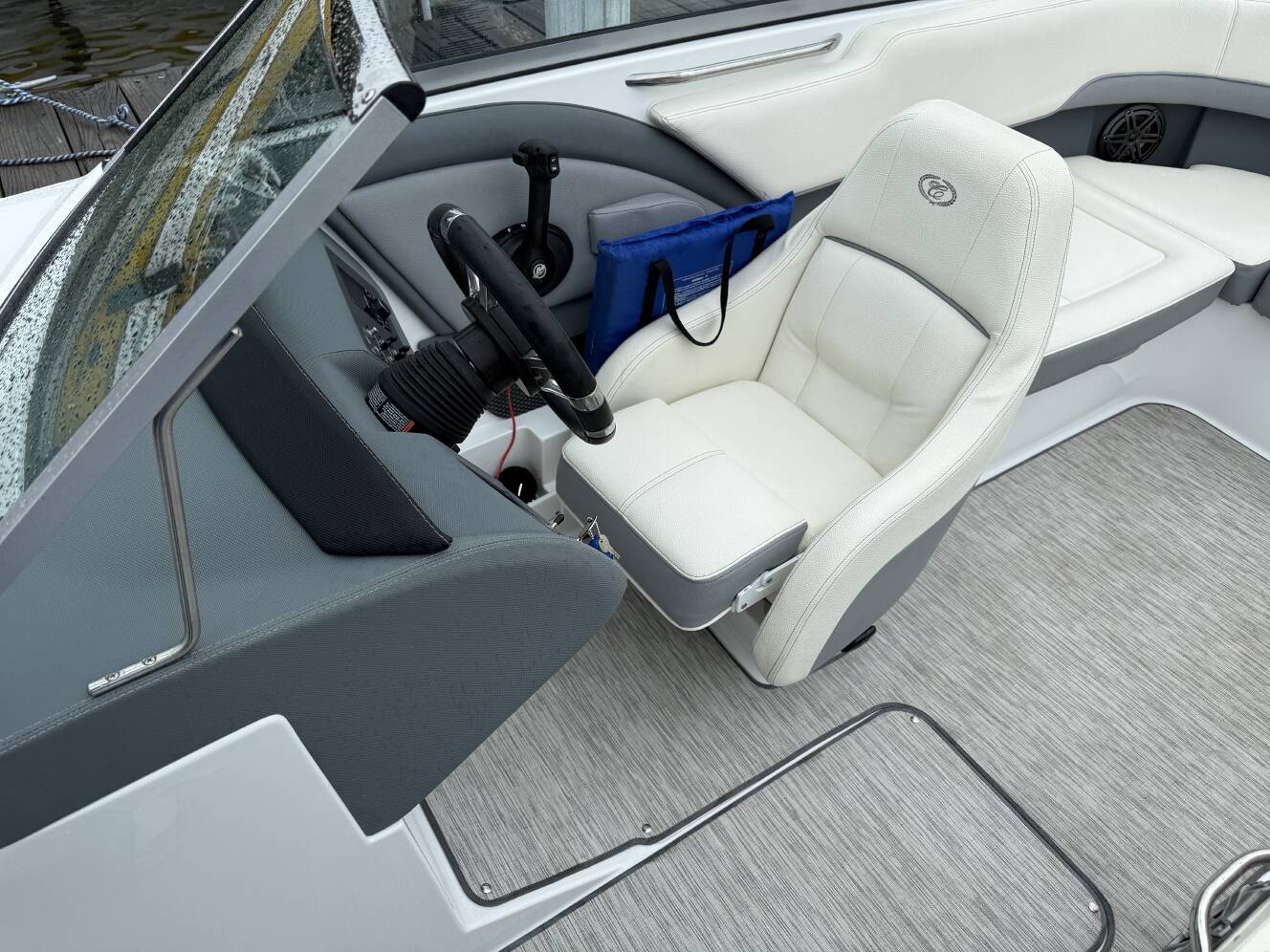 A photo of this 2021 Cobalt 220S
