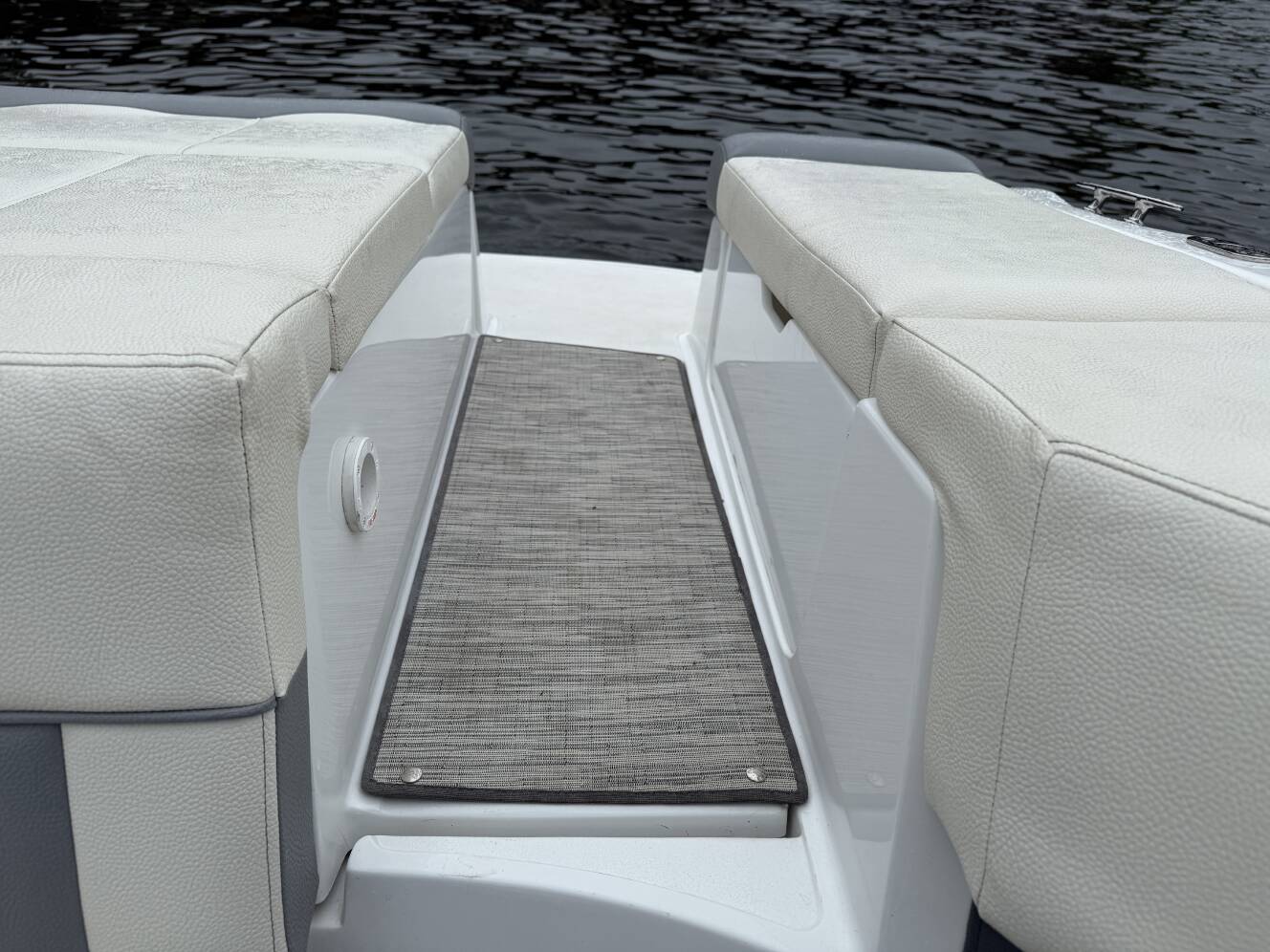 A photo of this 2021 Cobalt 220S