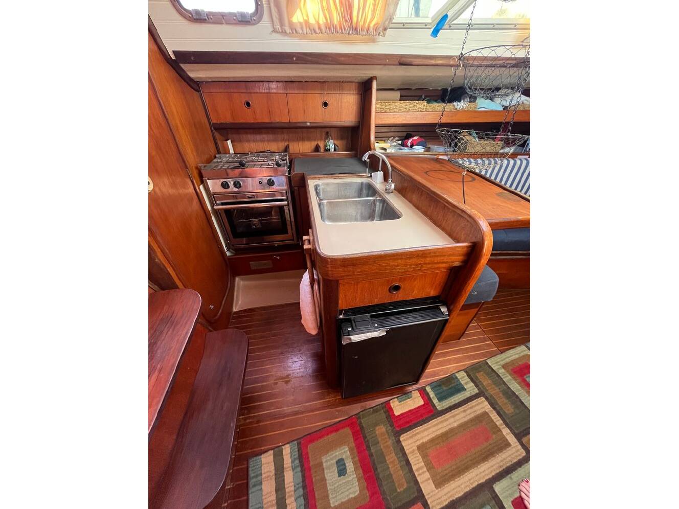 A photo of this 1984 Beneteau First 345