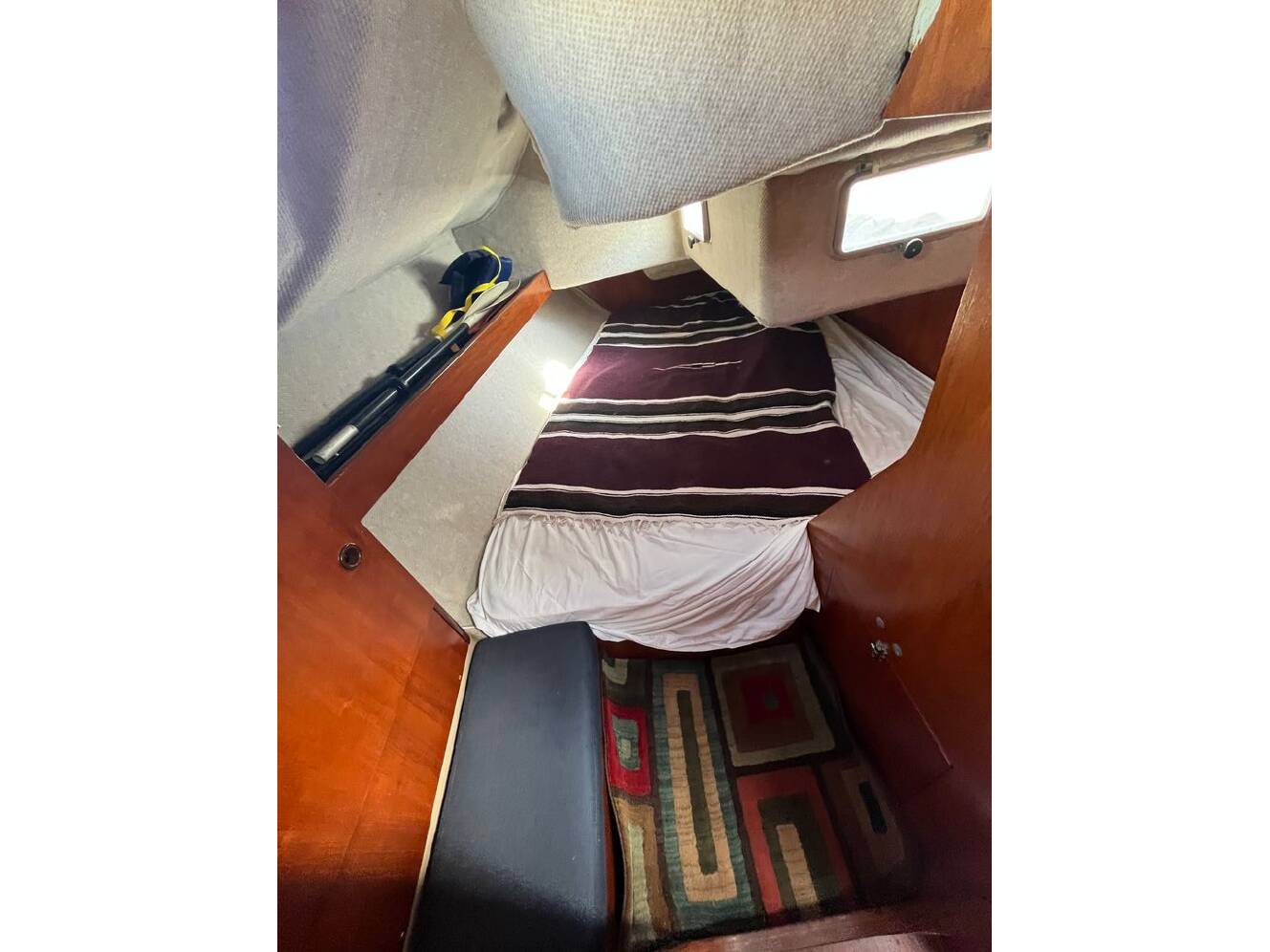A photo of this 1984 Beneteau First 345