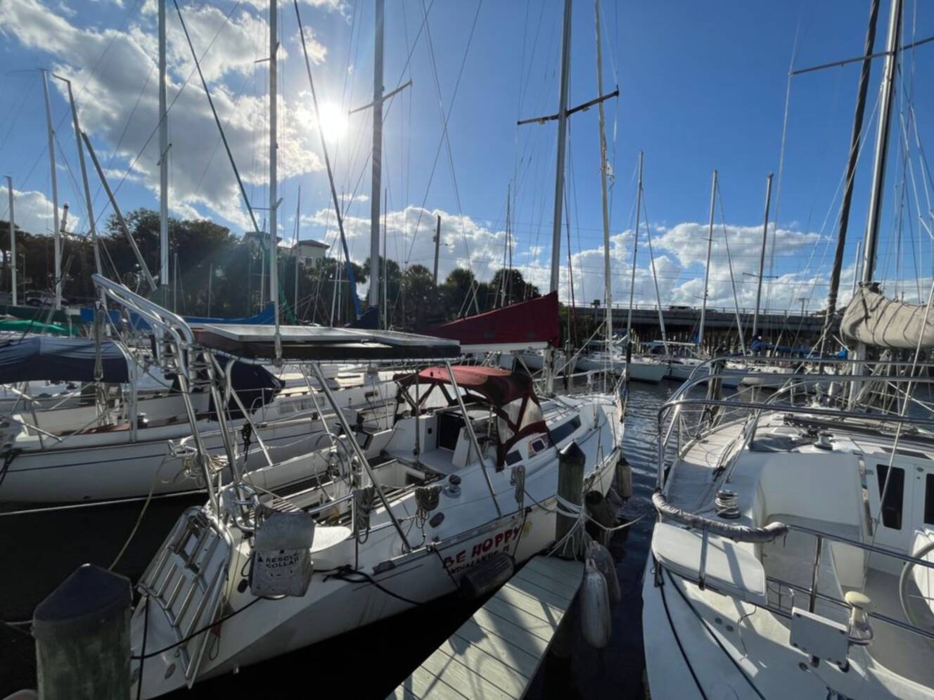 A photo of this 1984 Beneteau First 345