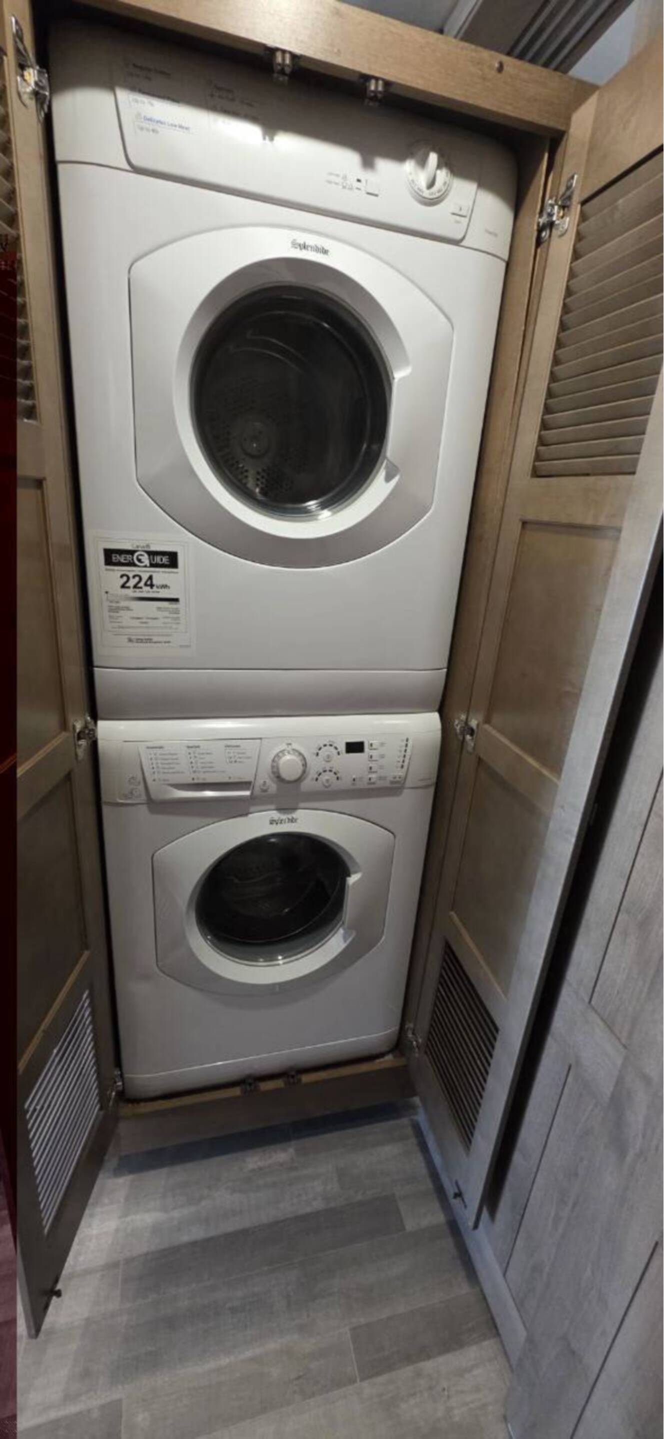 A photo of this 2020 Fleetwood FLAIR 35R