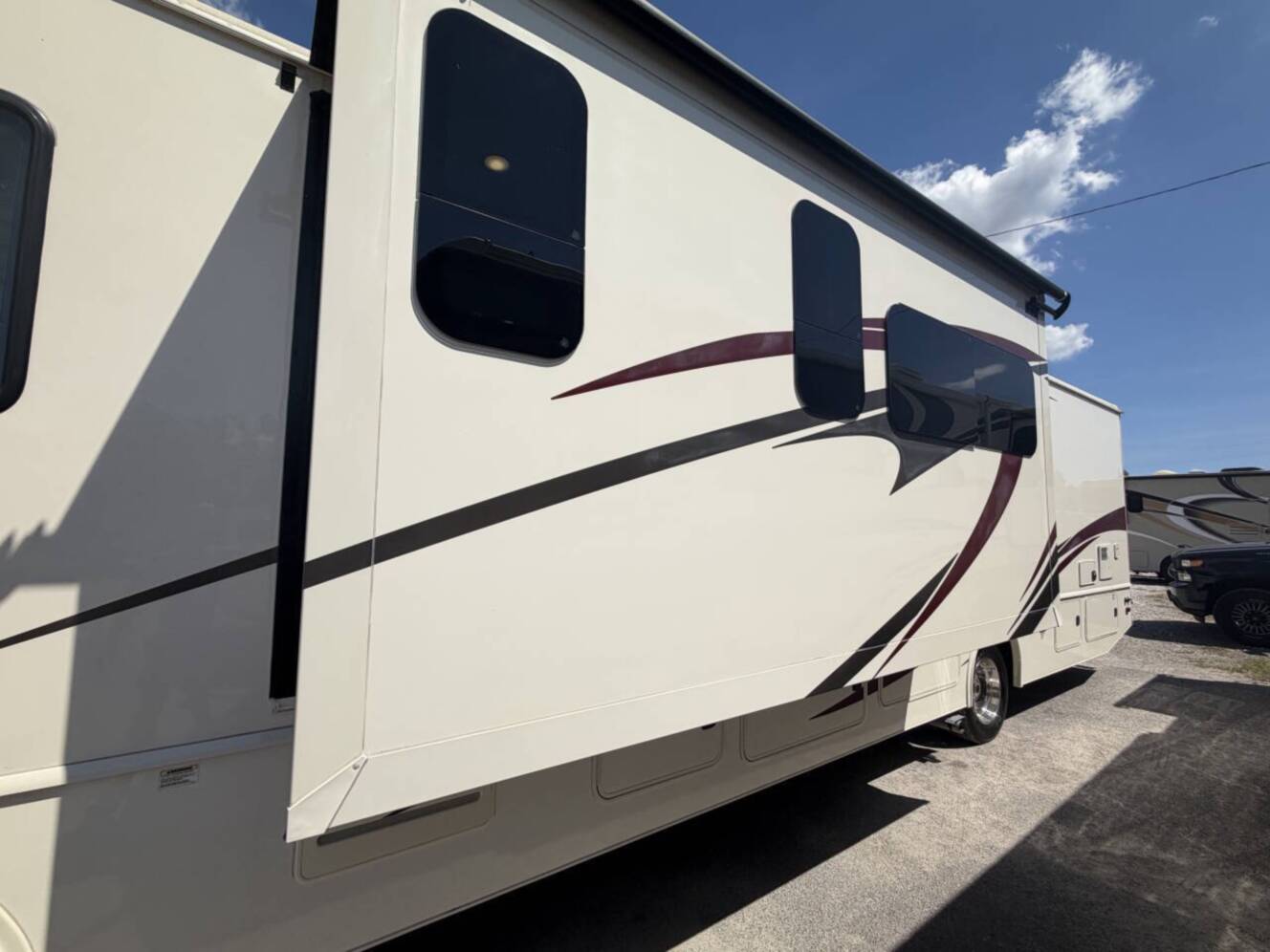 A photo of this 2020 Fleetwood FLAIR 35R