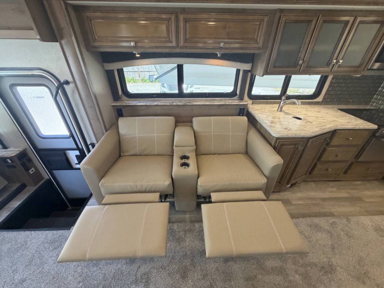 A photo of this 2020 Fleetwood FLAIR 35R