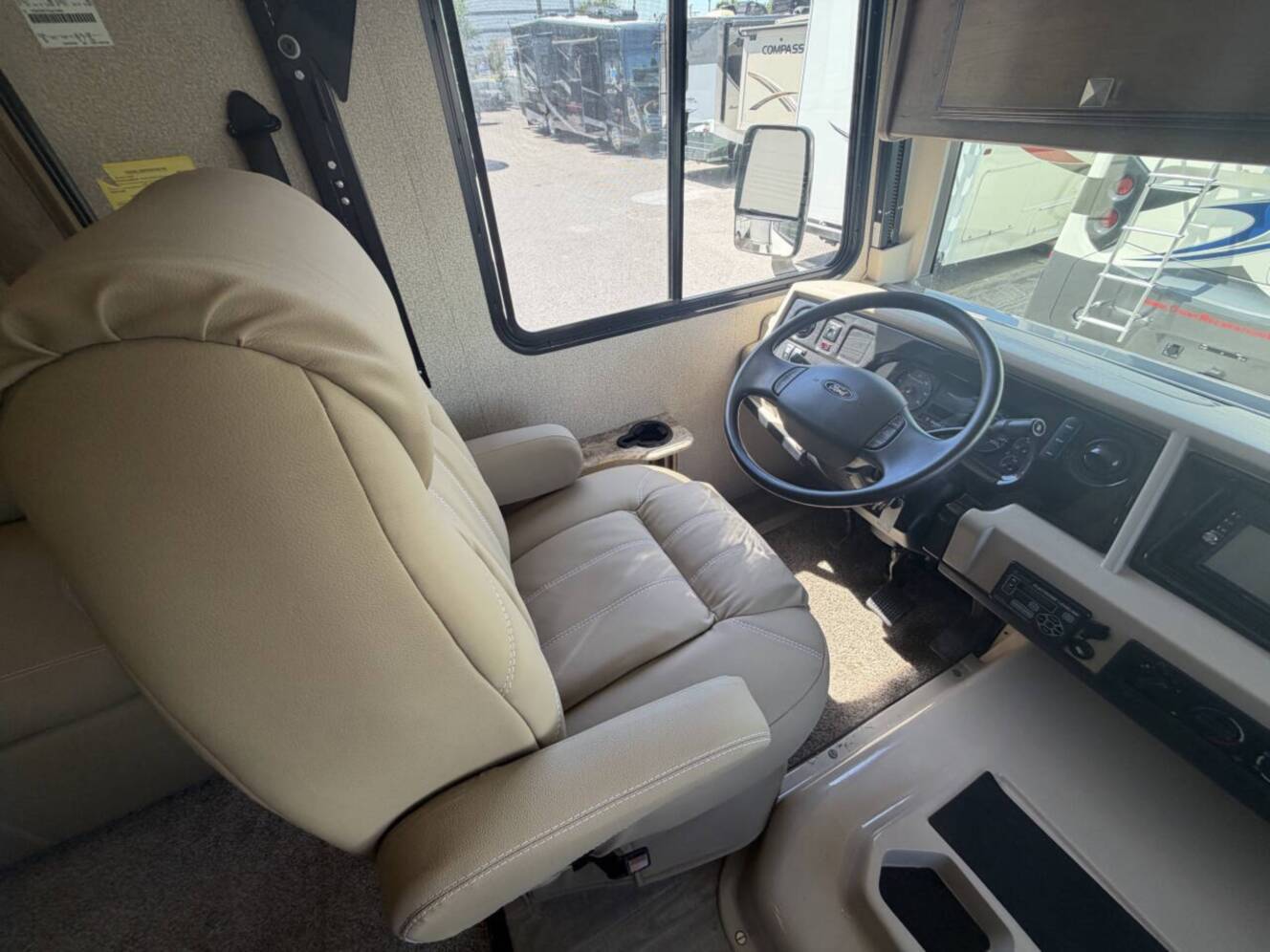 A photo of this 2020 Fleetwood FLAIR 35R