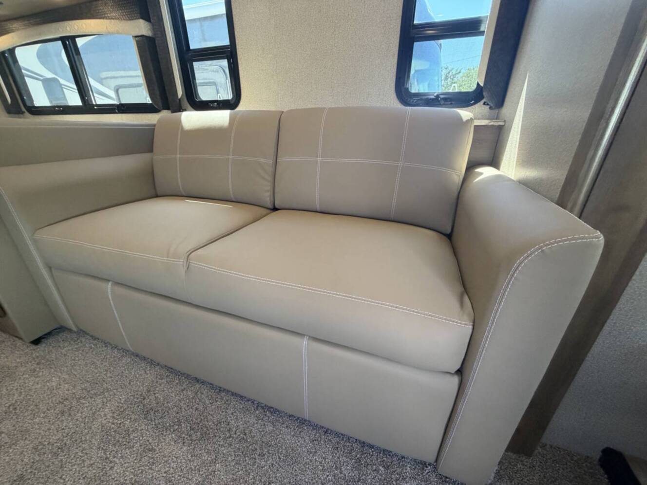 A photo of this 2020 Fleetwood FLAIR 35R