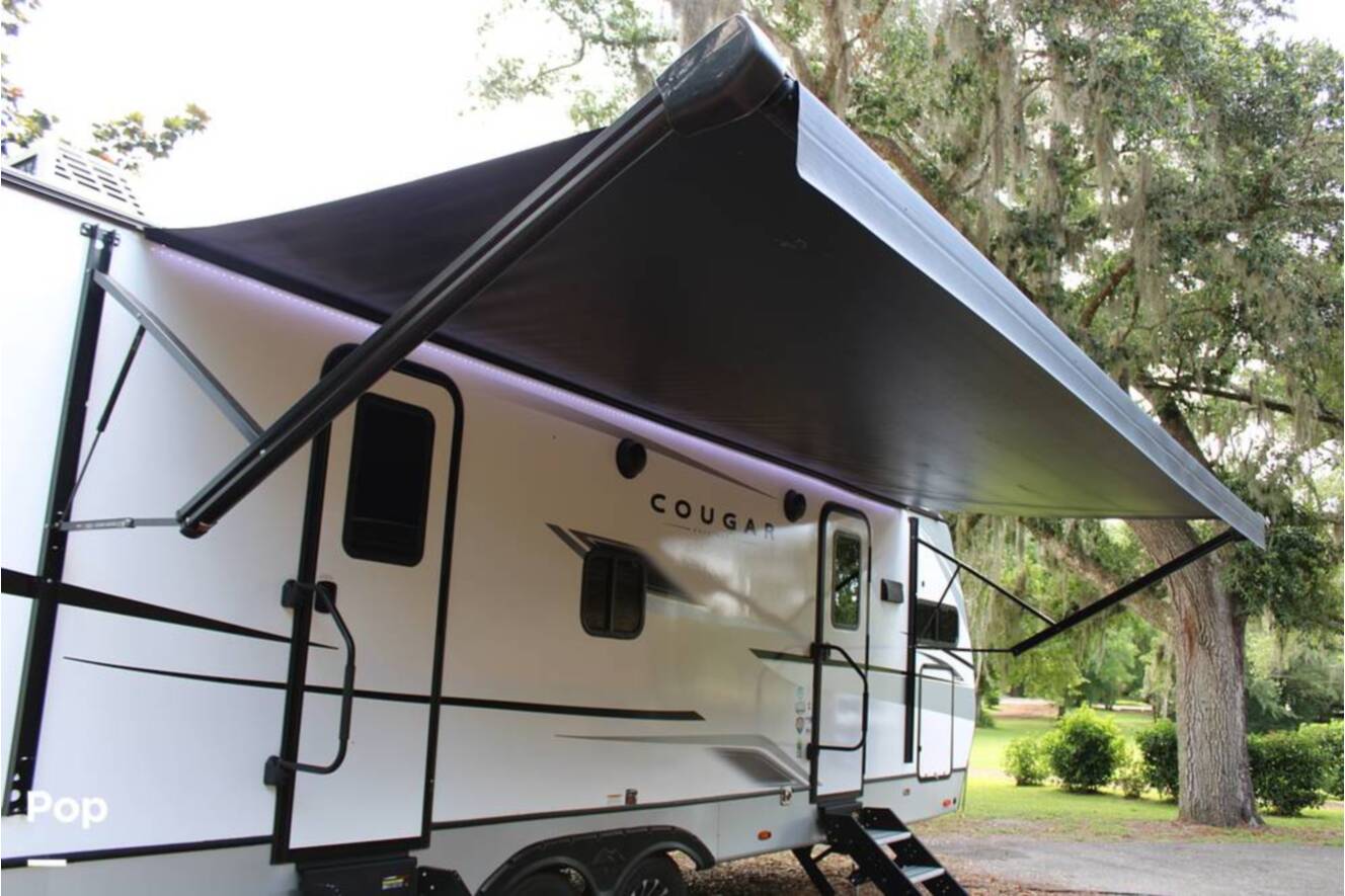 A photo of this 2025 Keystone Cougar 25FKDWE