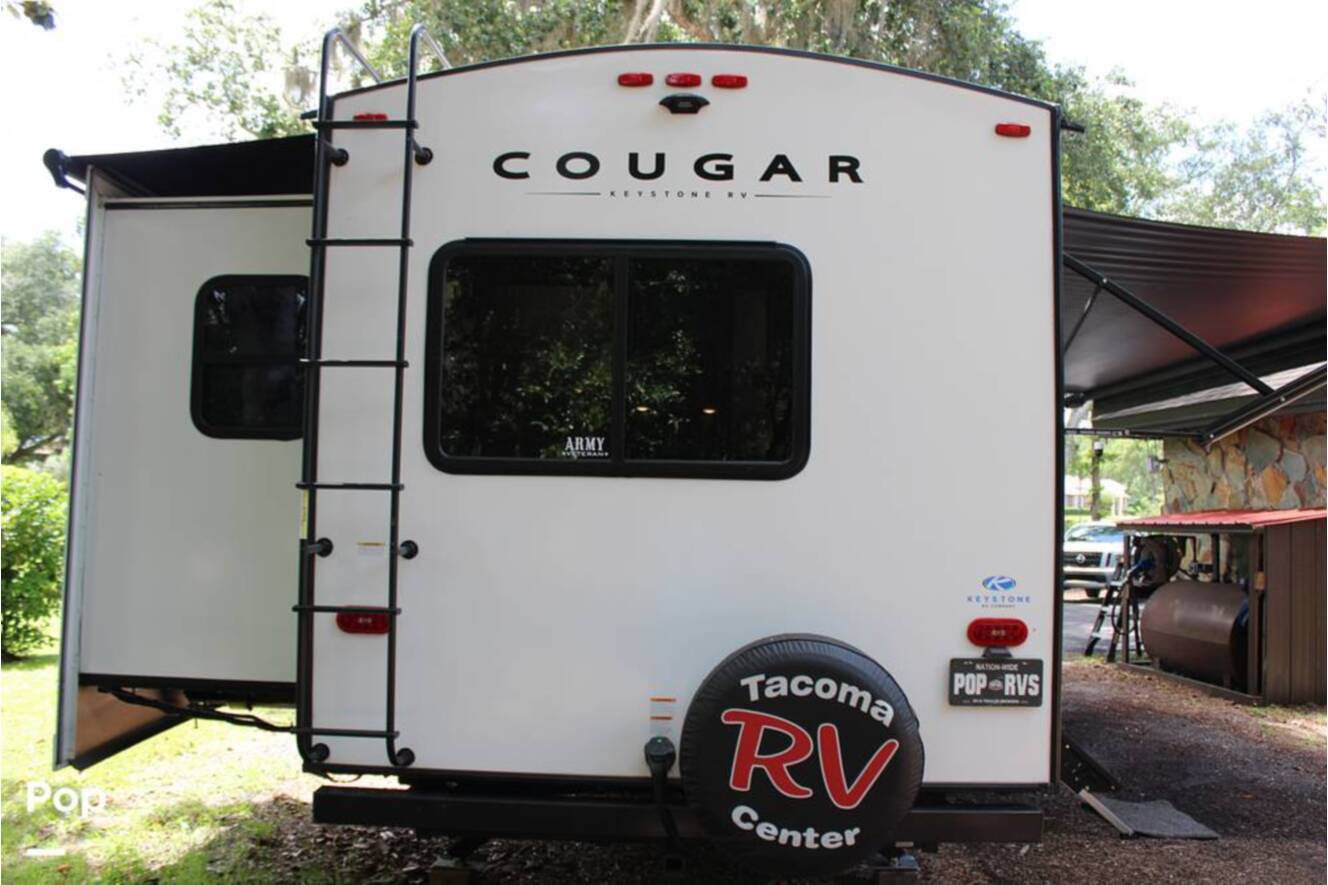 A photo of this 2025 Keystone Cougar 25FKDWE