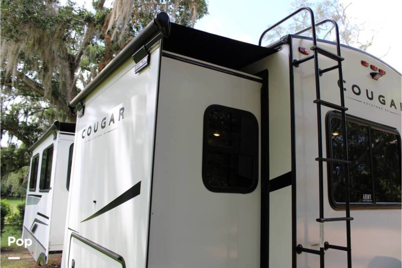 A photo of this 2025 Keystone Cougar 25FKDWE