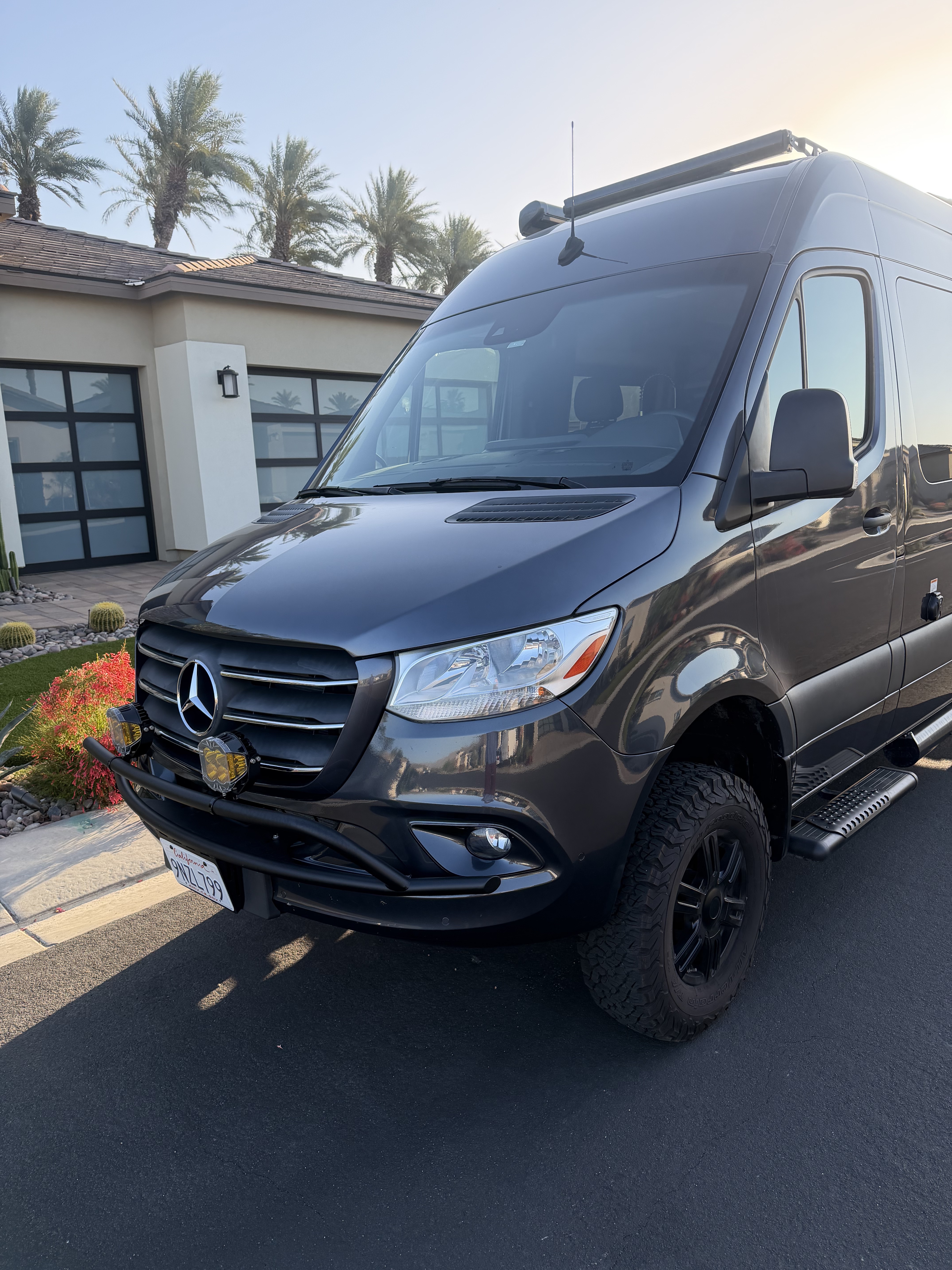 2025 Thor Motor Coach SANCTUARY 19M RV