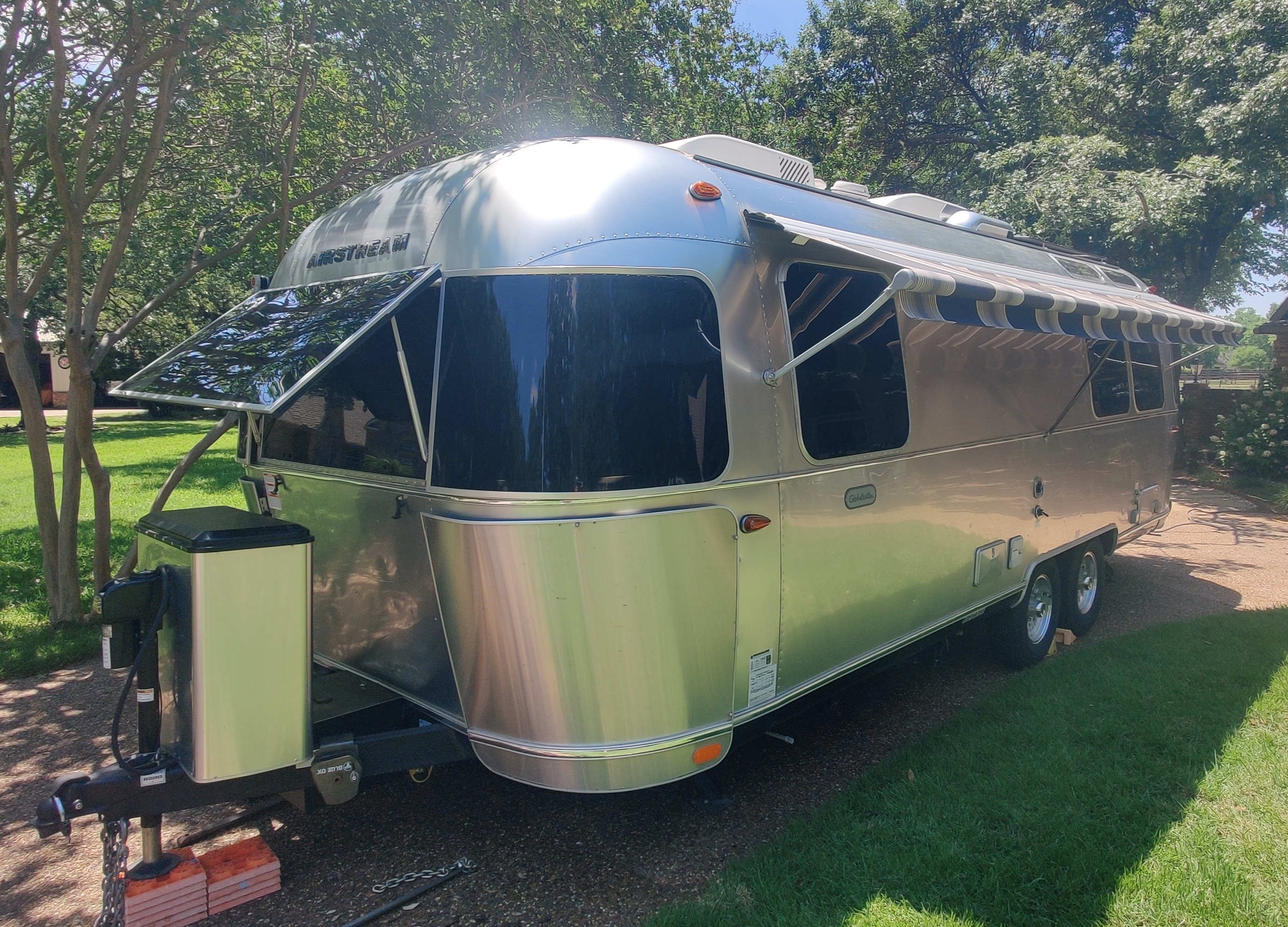 View more photos of this listing