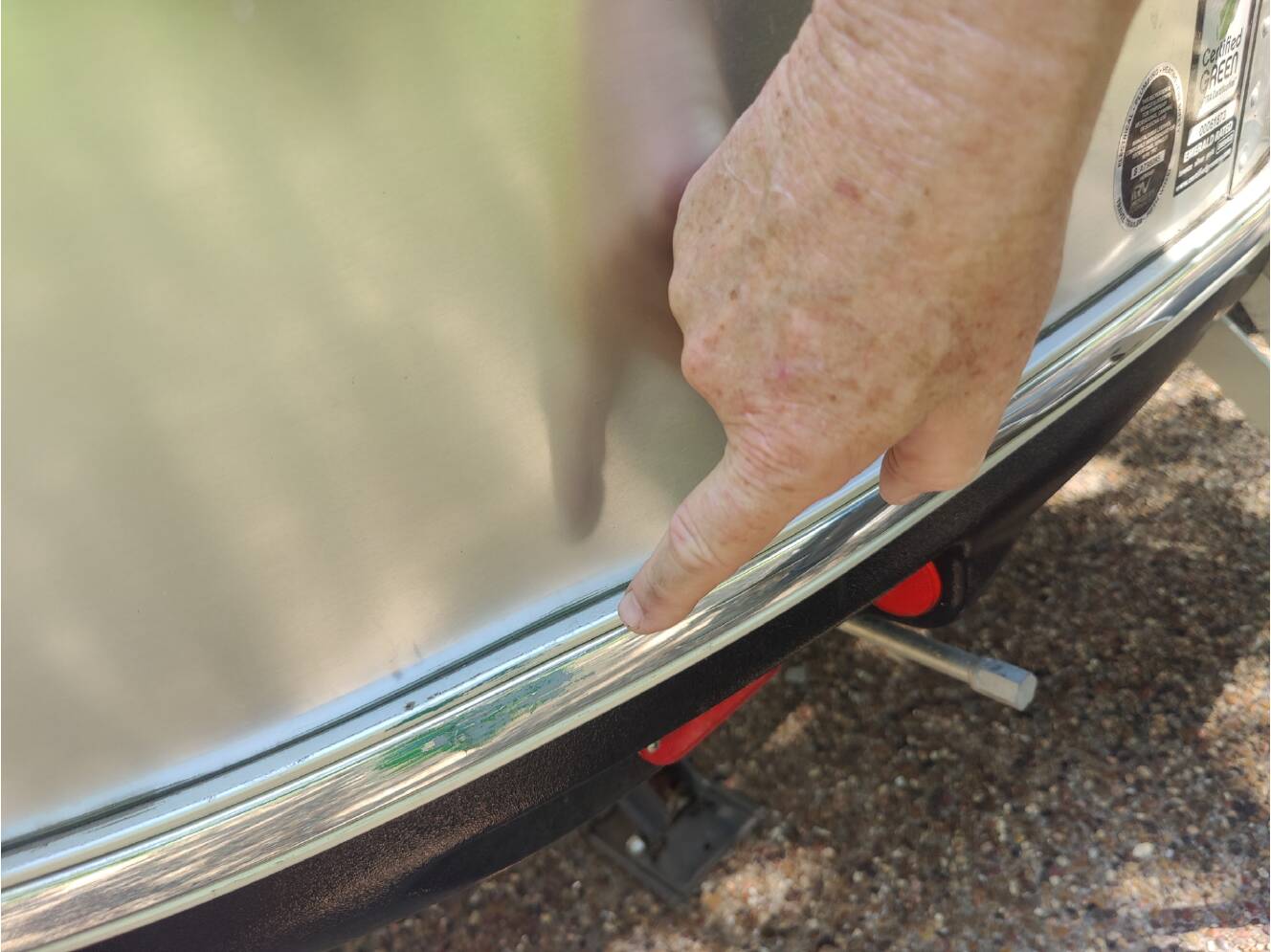 A photo of this 2023 Airstream GLOBETROTTER 25FBQ