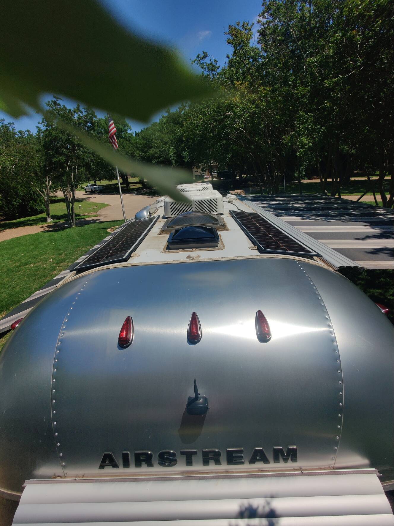 A photo of this 2023 Airstream GLOBETROTTER 25FBQ