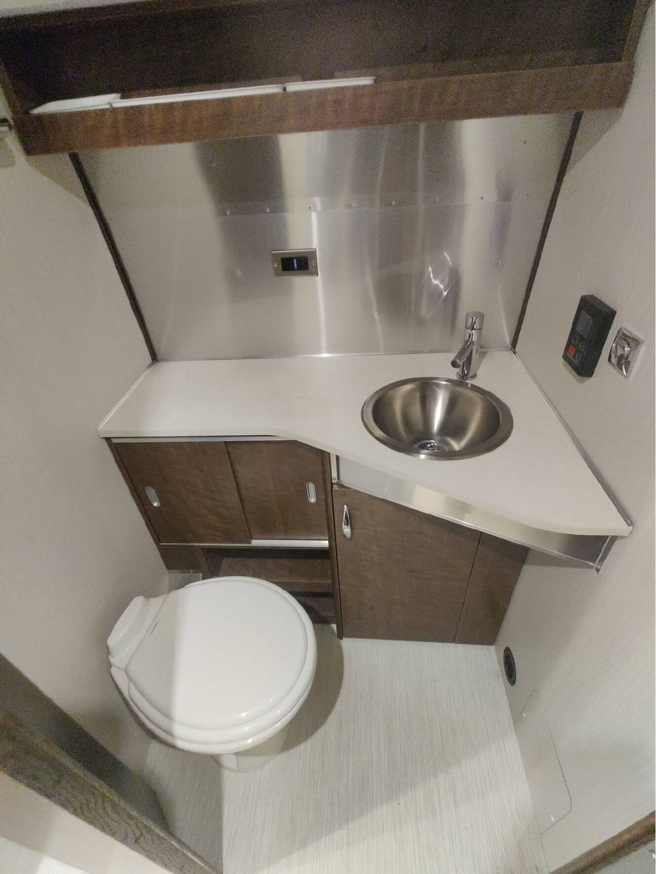 A photo of this 2023 Airstream GLOBETROTTER 25FBQ