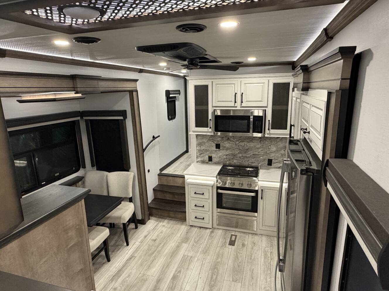 A photo of this 2025 Keystone MONTANA 3941FO