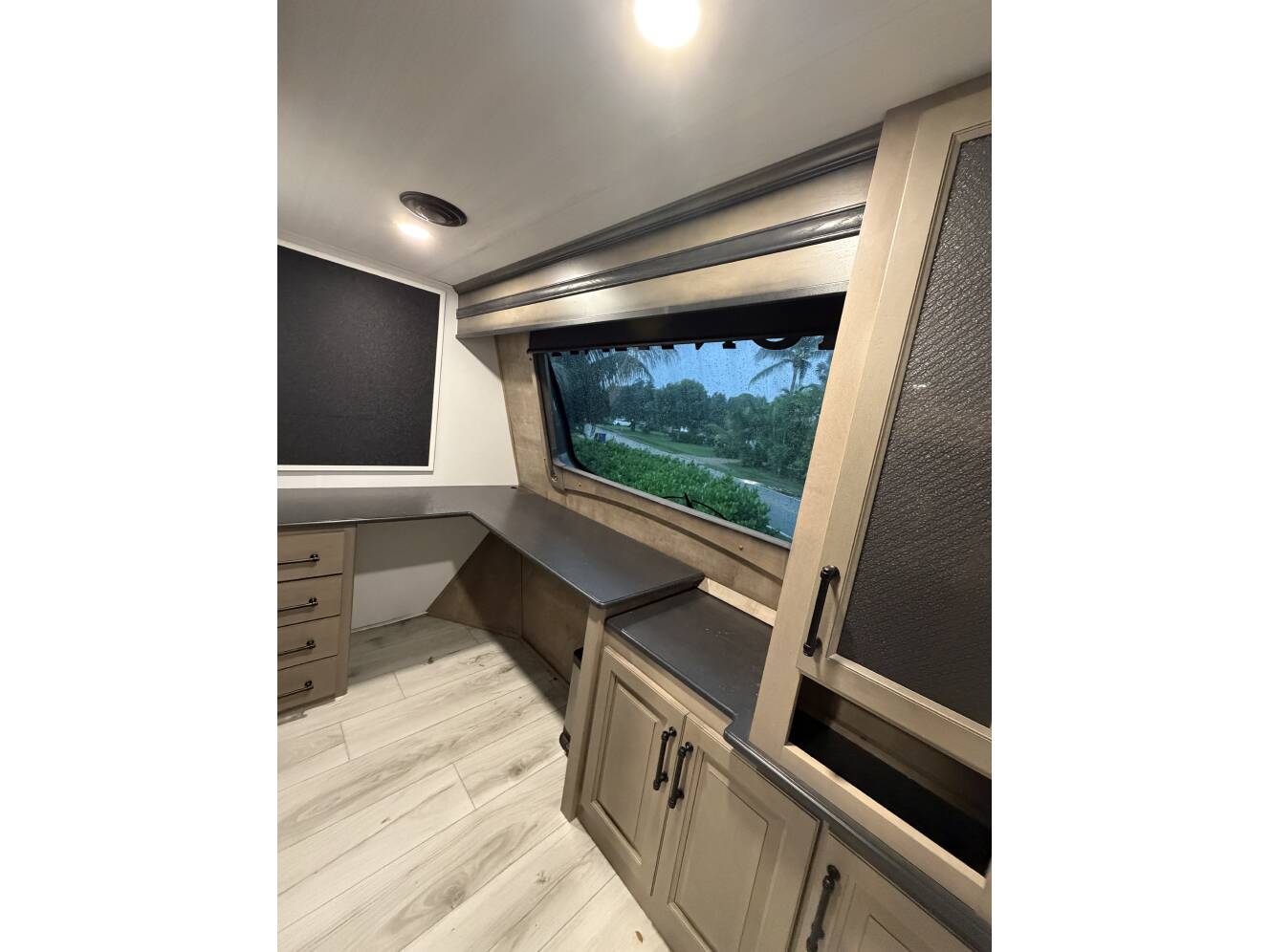 A photo of this 2025 Keystone MONTANA 3941FO