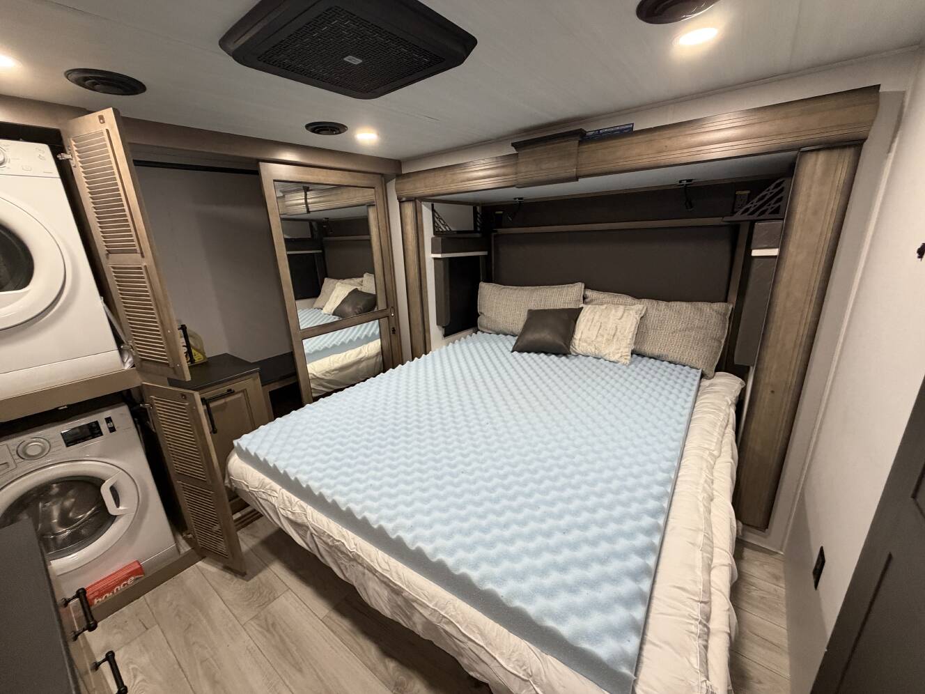 A photo of this 2025 Keystone MONTANA 3941FO