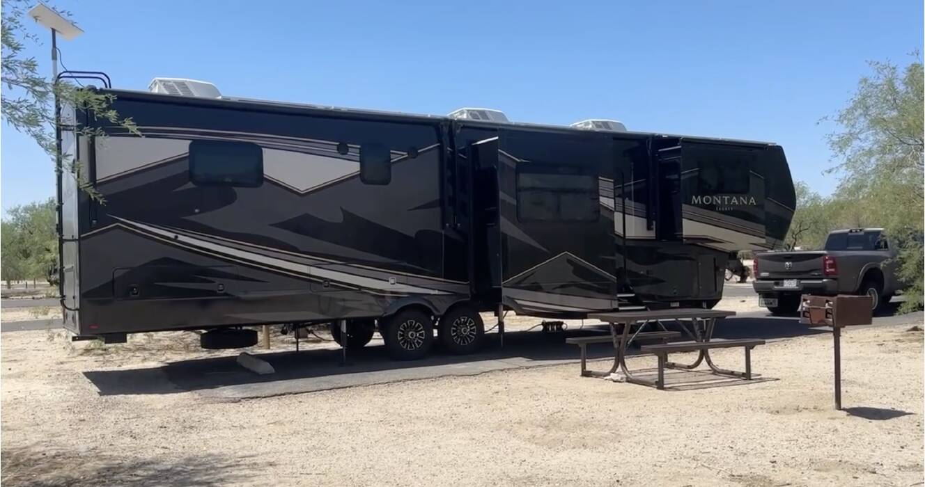 A photo of this 2025 Keystone MONTANA 3941FO