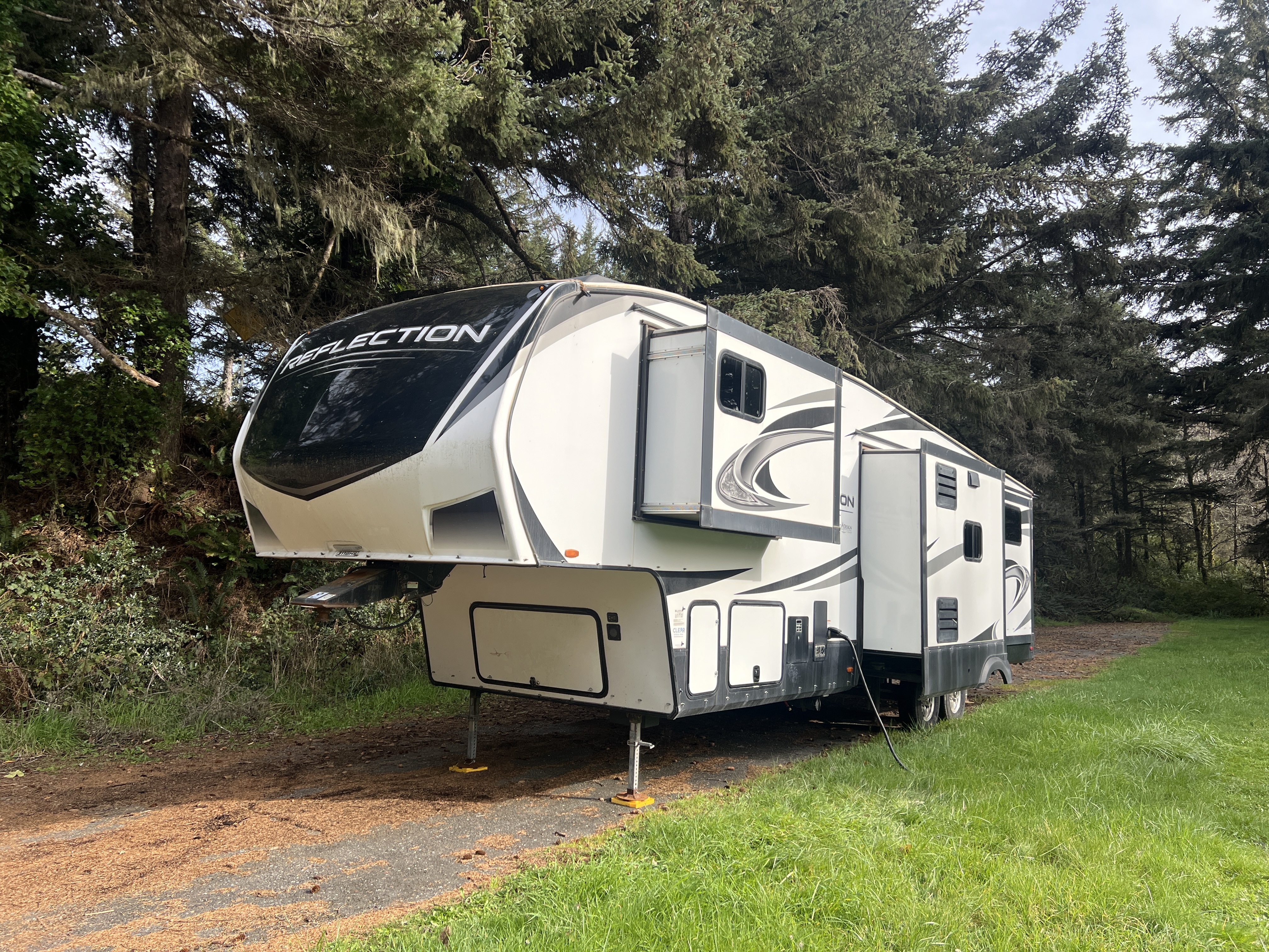 2021 Grand Design REFLECTION 311BHS RV