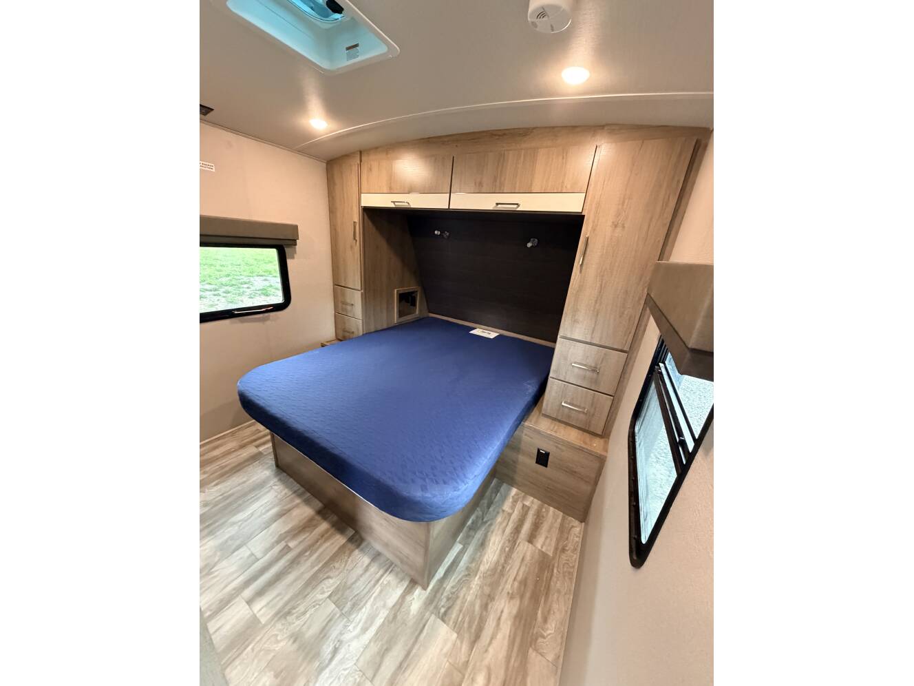 A photo of this 2022 Grand Design IMAGINE 2970RL
