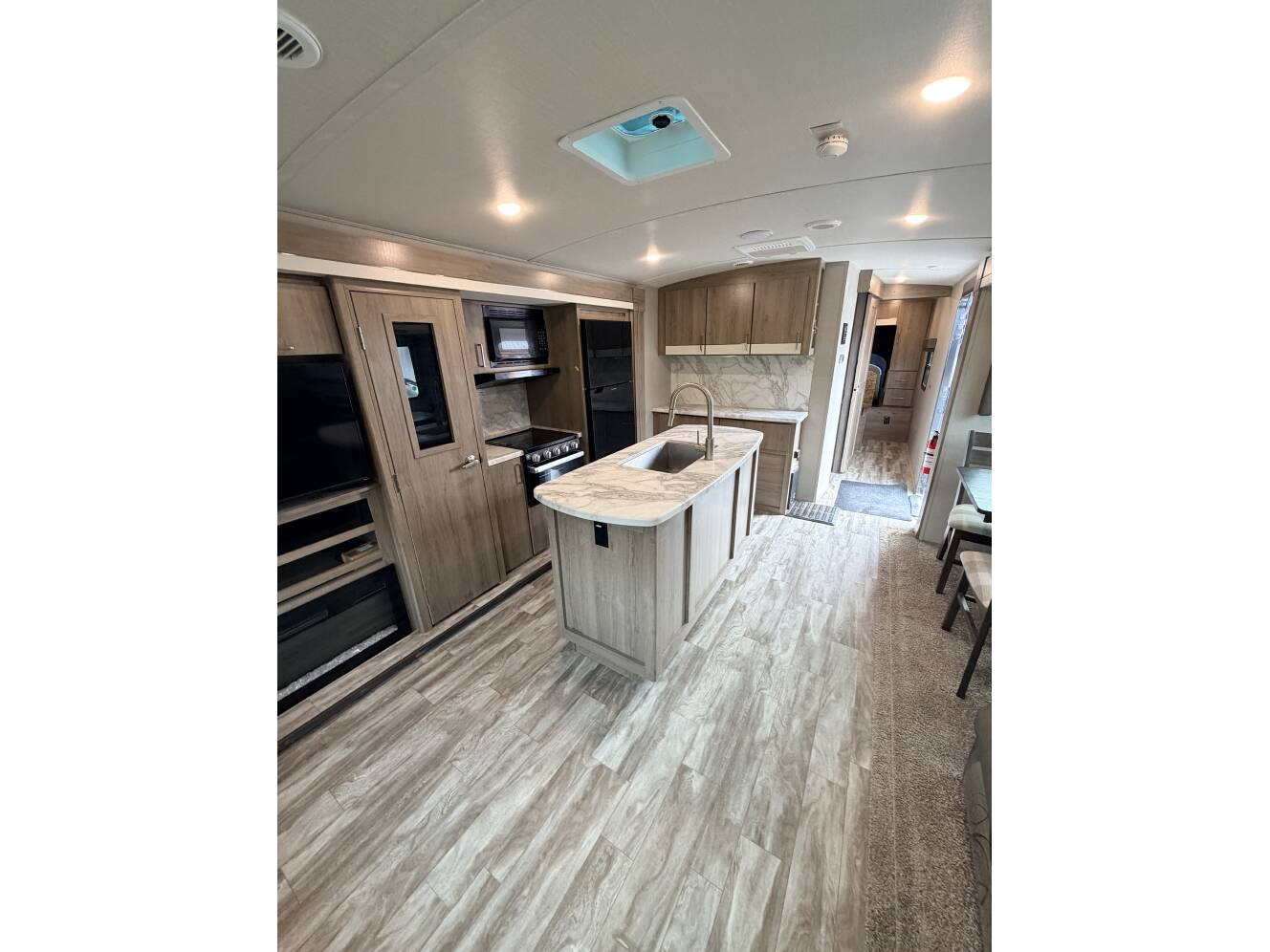 A photo of this 2022 Grand Design IMAGINE 2970RL