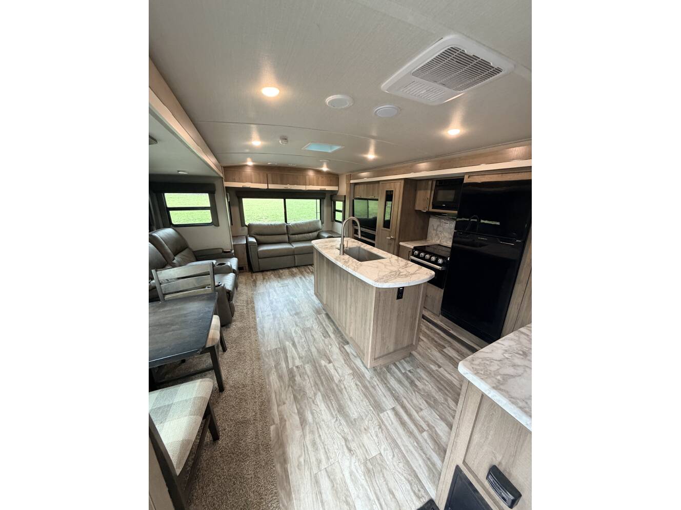 A photo of this 2022 Grand Design IMAGINE 2970RL