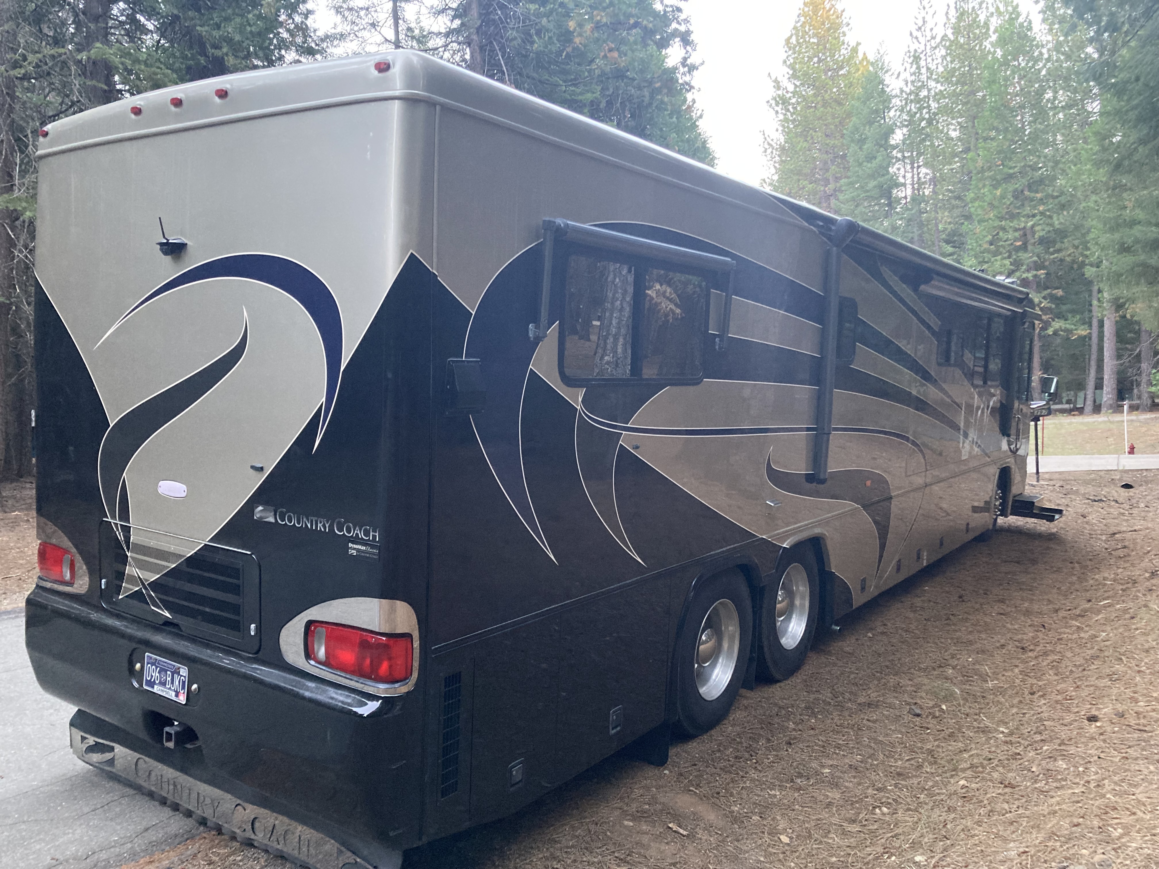 2004 Country Coach ALLURE 40 NEWPORT RV