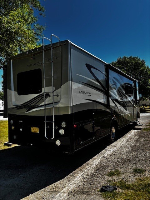 2013 Coachmen MIRADA 29DS in hobbs NM
