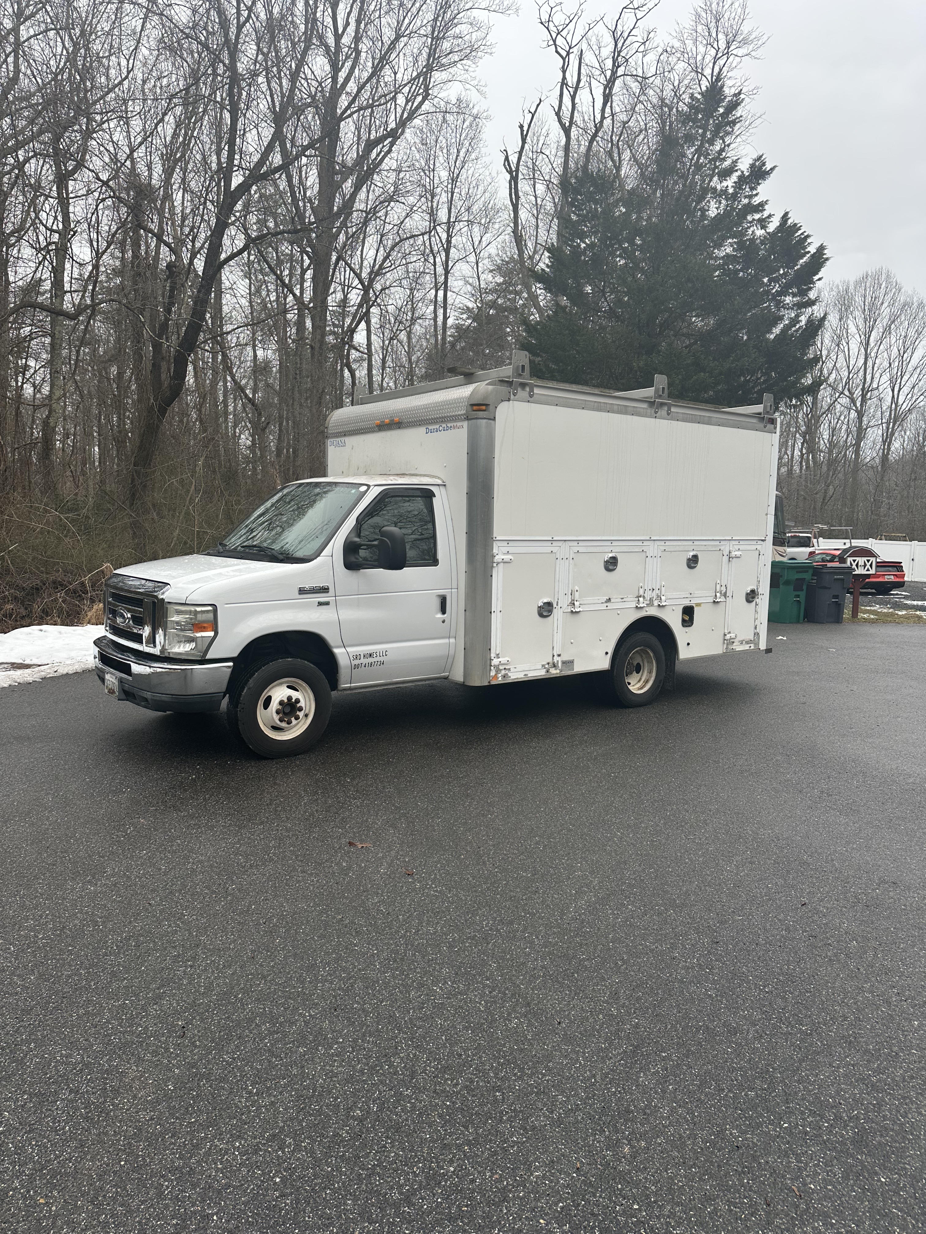 2015 FORD E350 in Port Republic, MD