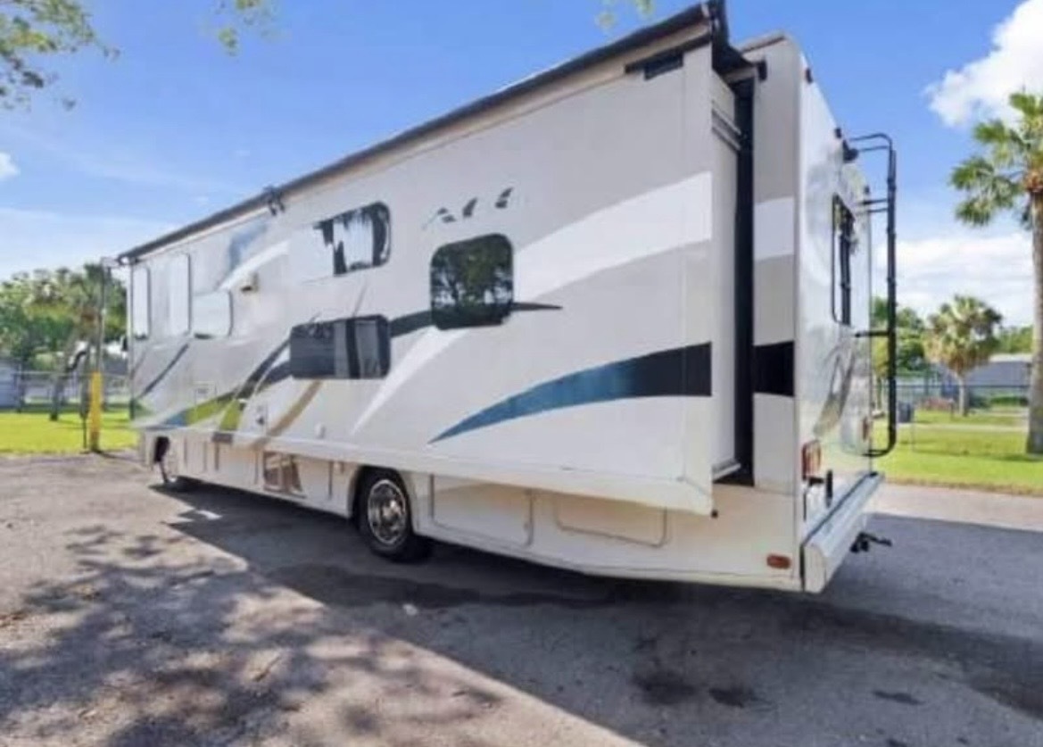 2016 Thor Motor Coach A.C.E. 30 2 RV