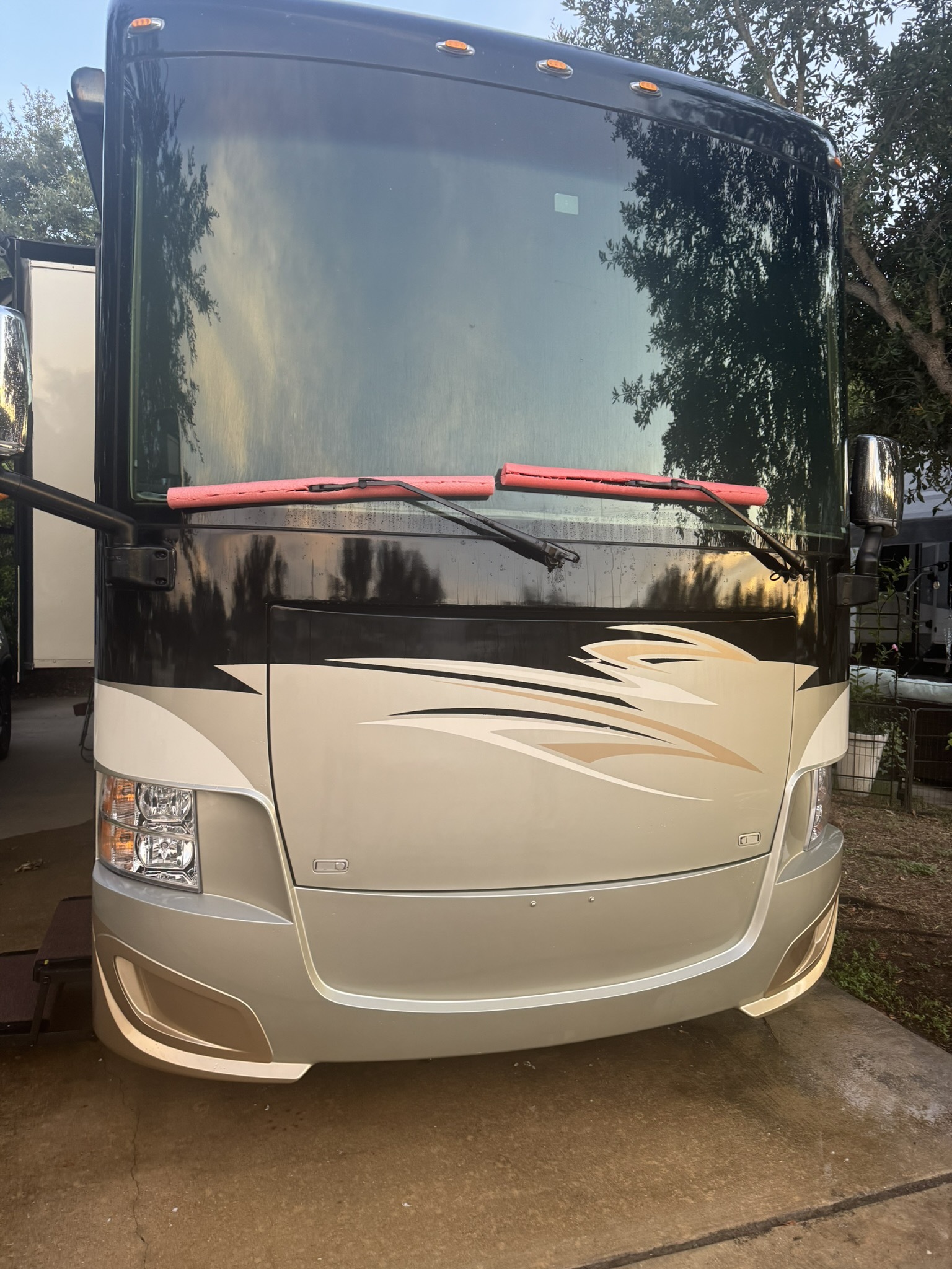 2014 Tiffin Motorhomes ALLEGRO RED 34 QFA RV
