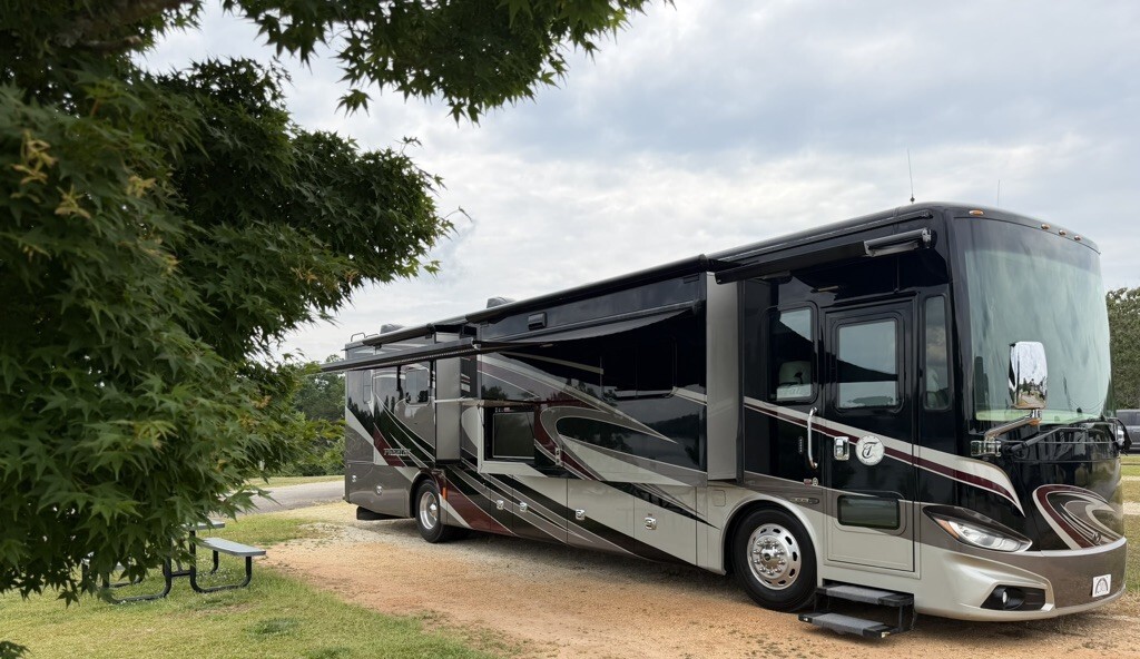 2016 Tiffin Motorhomes PHAETON 40 QBH RV