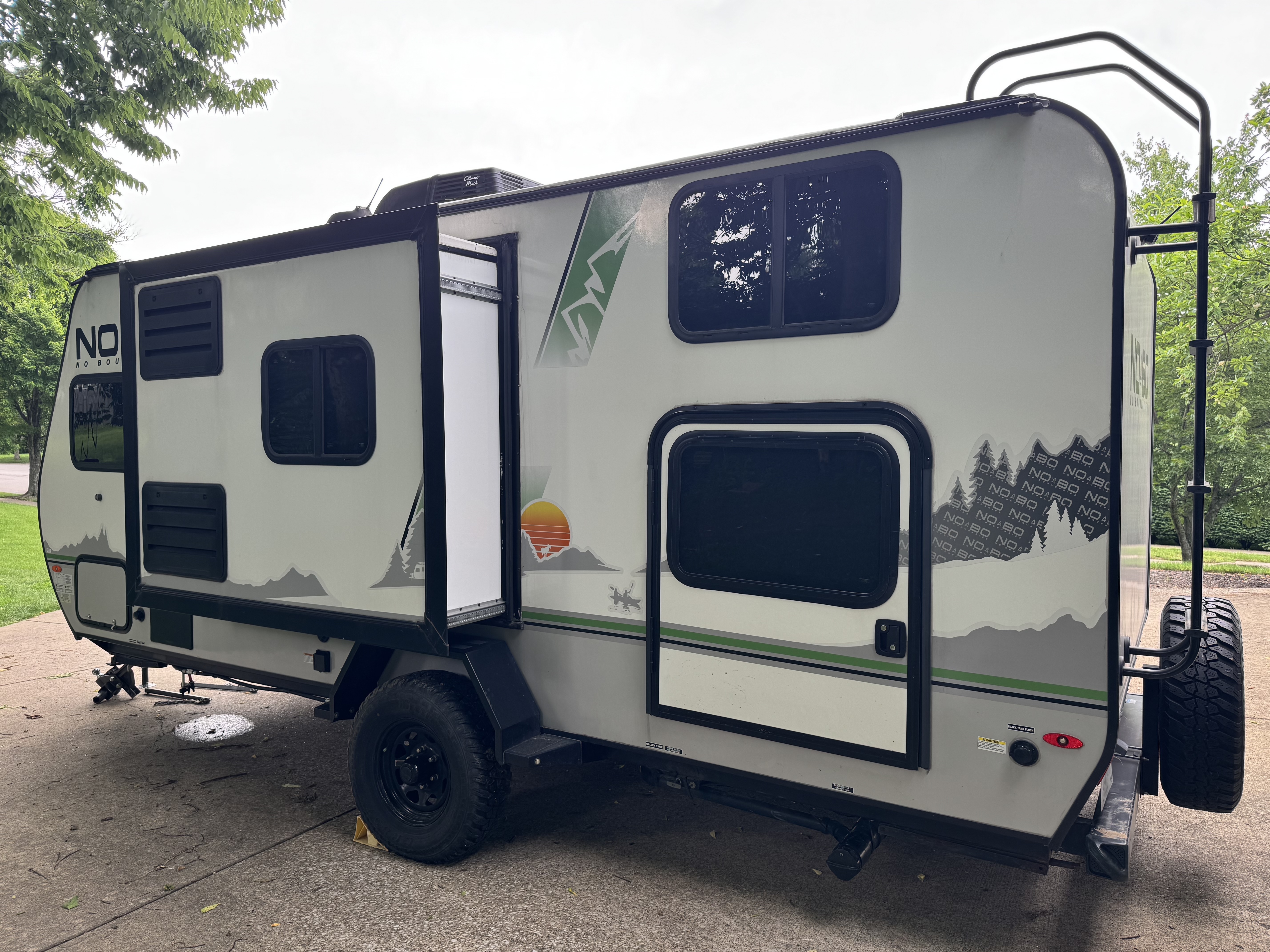 2022 Forest River NO BOUNDARIES 16.6 RV