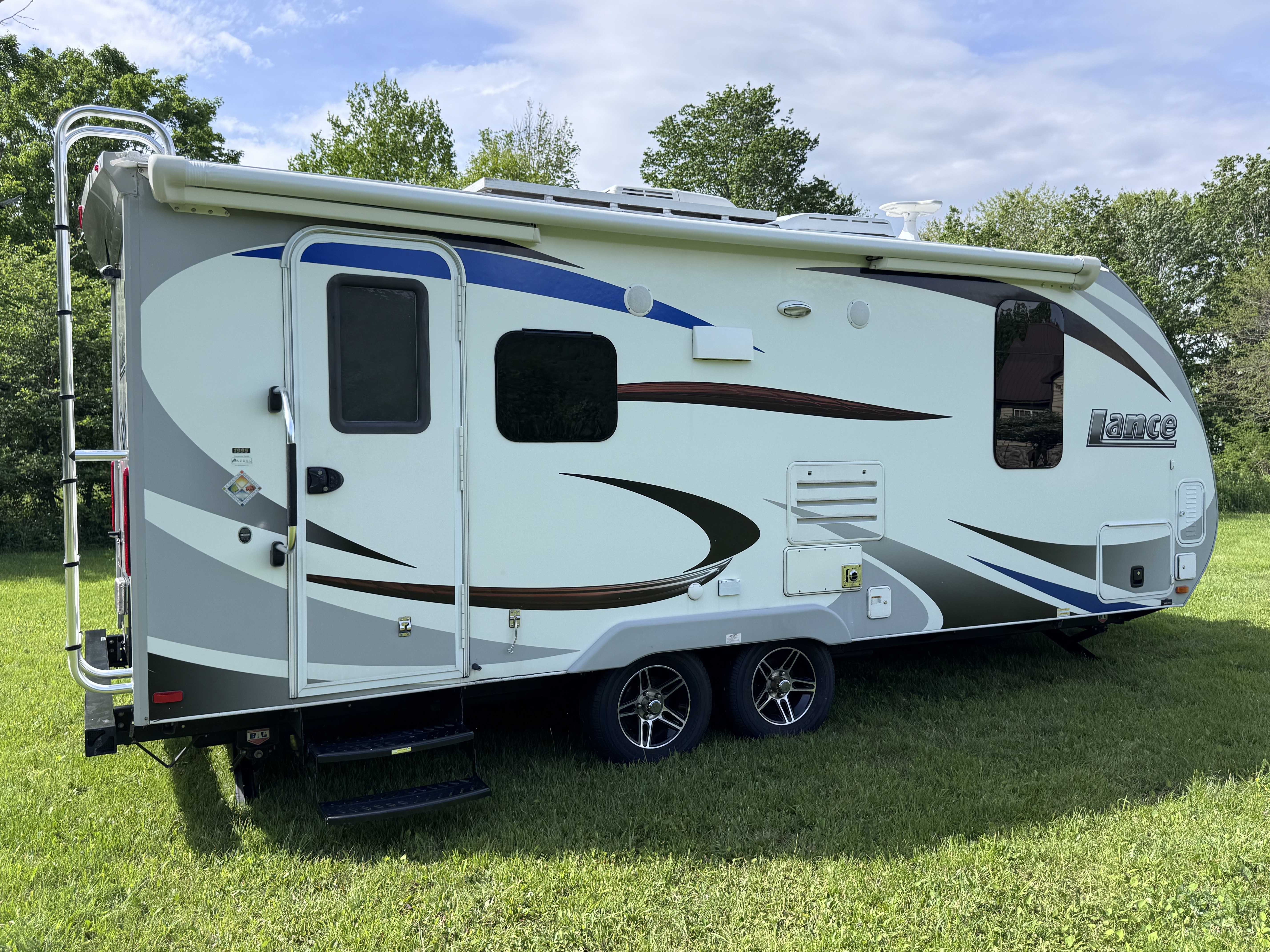 2018 Lance 1995 TRAVEL TRAILER RV